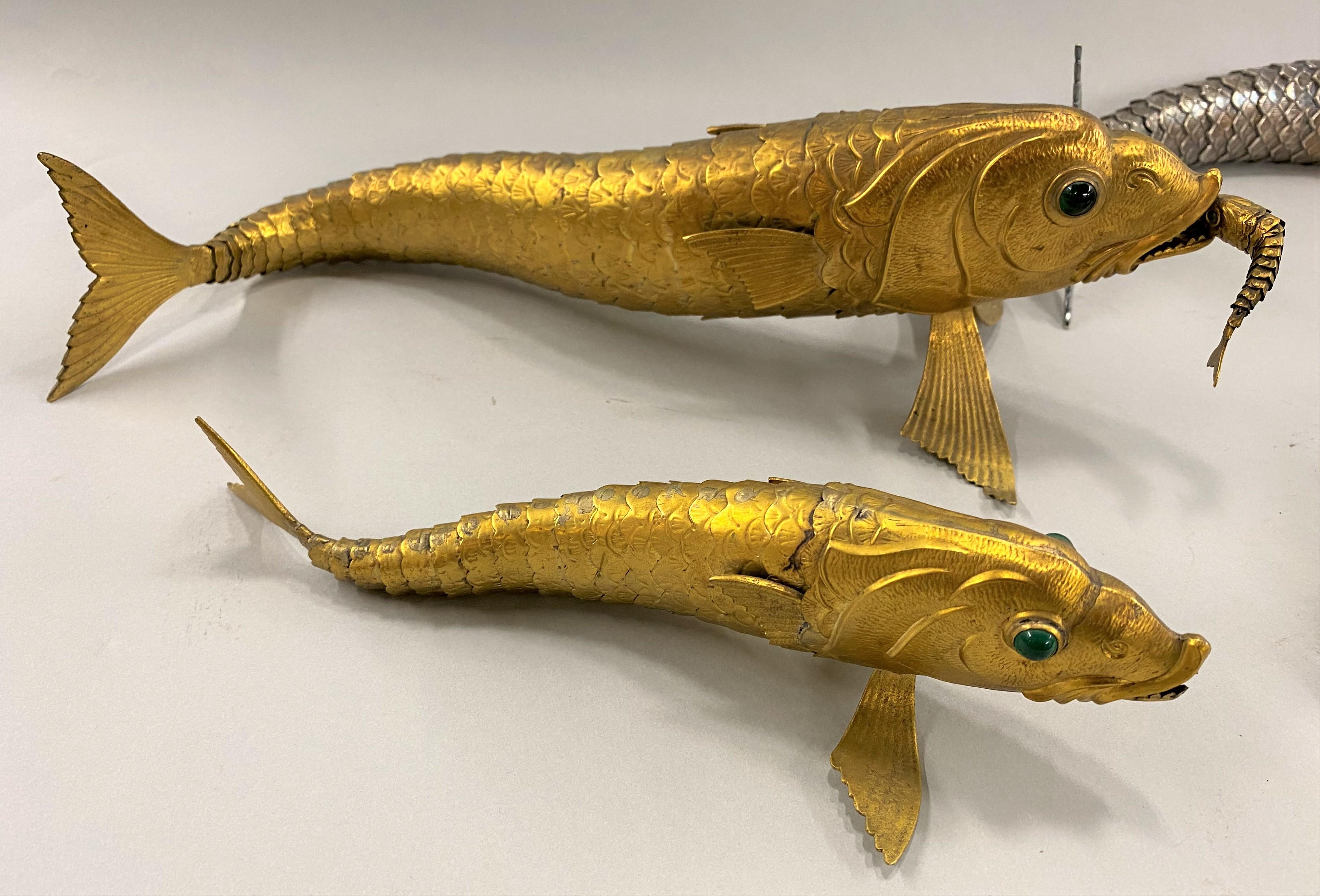 Magnifique collection de six poissons articulés en argent et dorés d'Espagne/Italie Bon état - En vente à Milford, NH