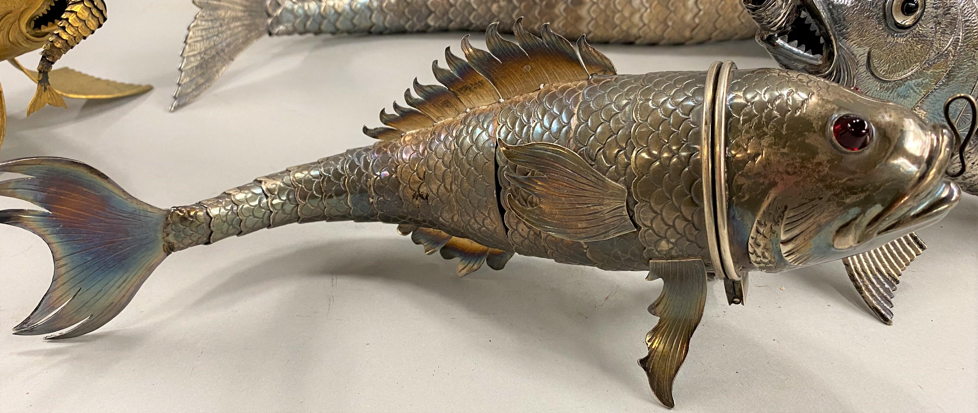 Argent Magnifique collection de six poissons articulés en argent et dorés d'Espagne/Italie en vente