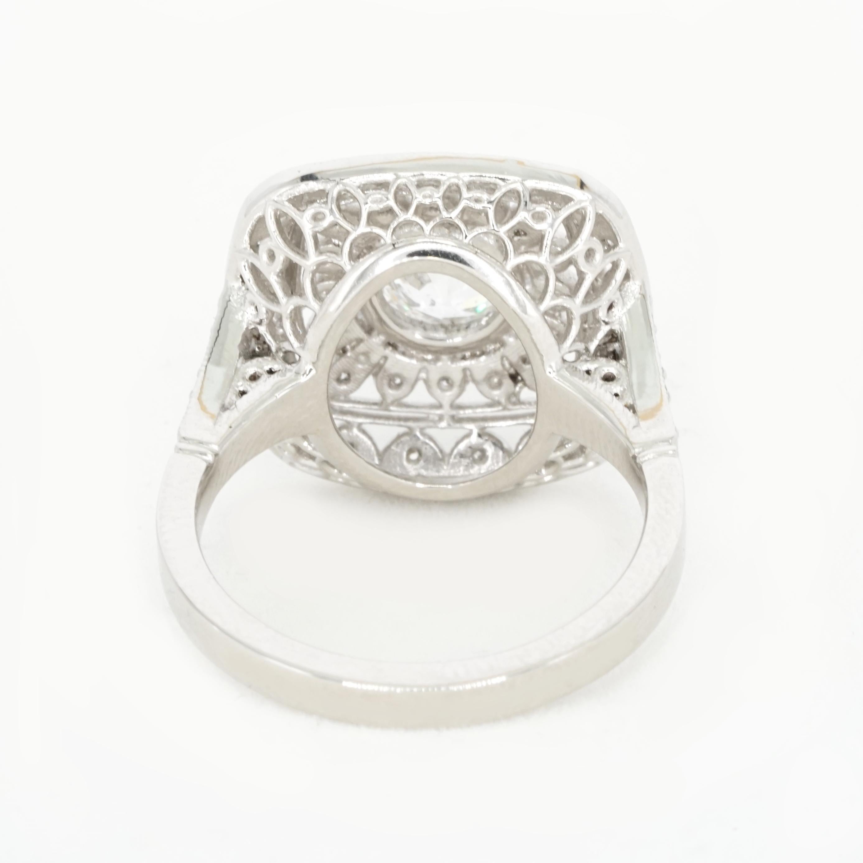 Squisito anello di diamanti in platino in stile antico personalizzato In condizioni Nuovo in vendita a Chicago, IL