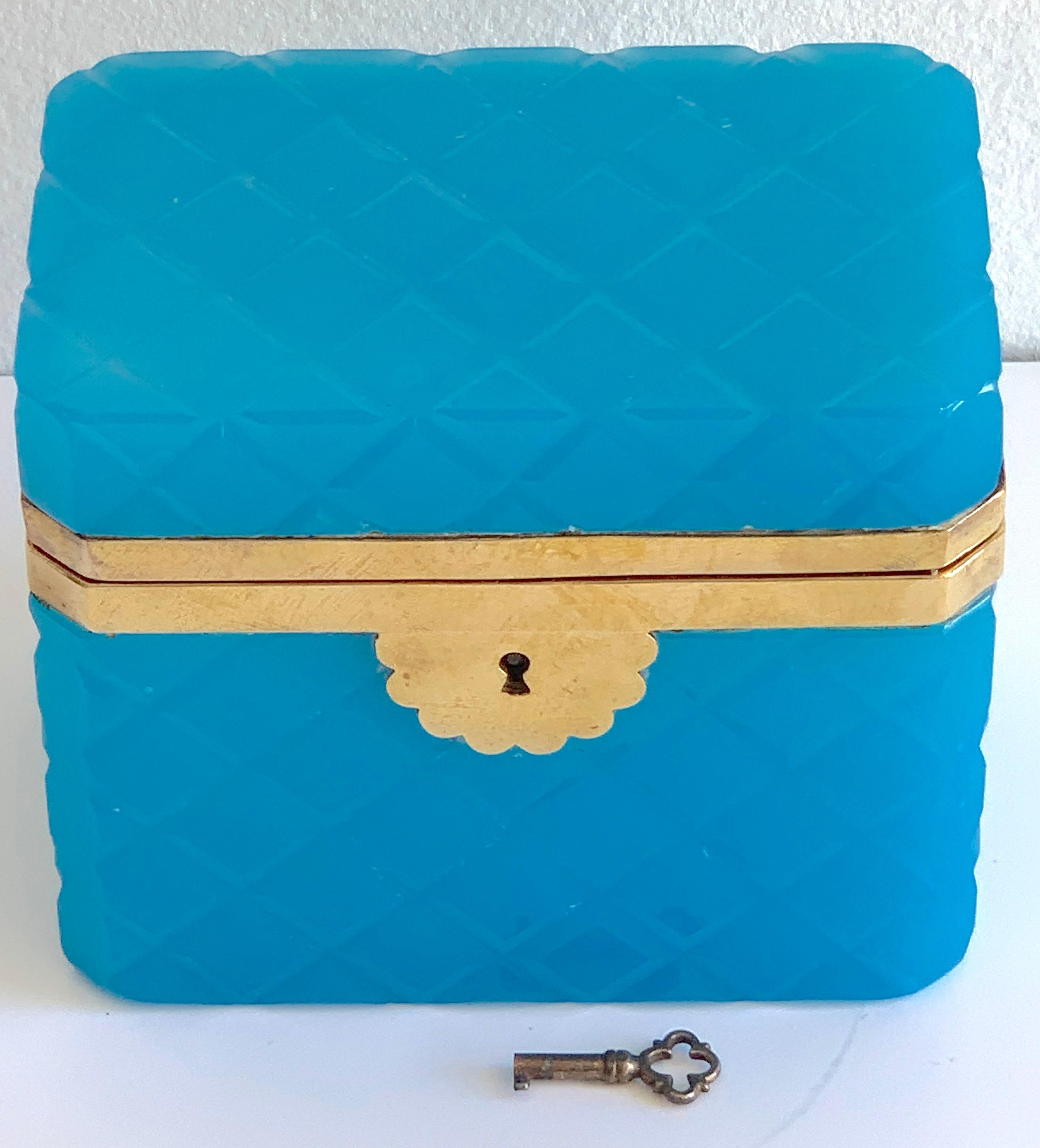 Exquisite Cut Blue Opaline Box, with Key 3