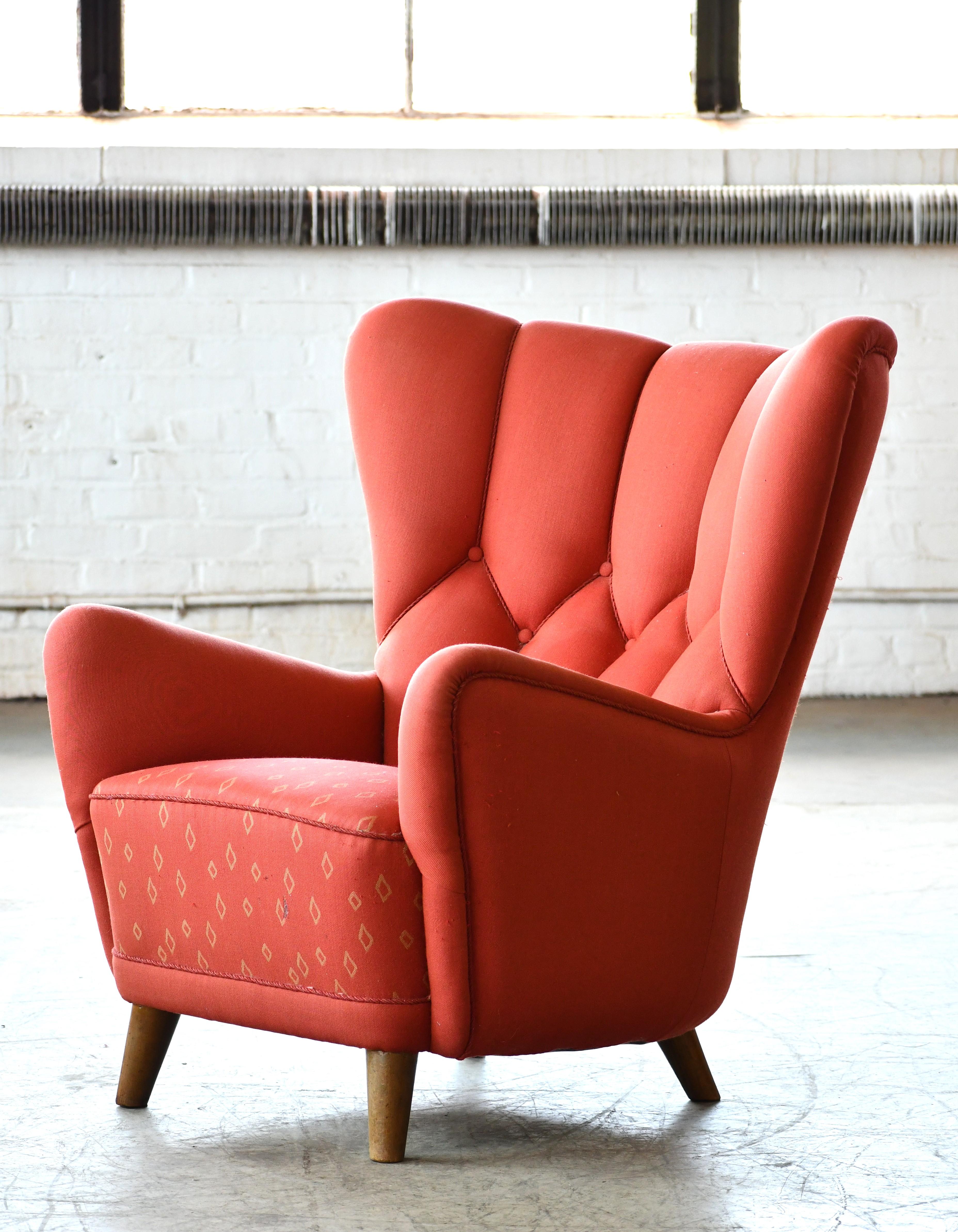 Mid-20th Century Exquisite Danish Lassen Style Mid-Century Lounge Chair in Red Wool, 1940's For Sale