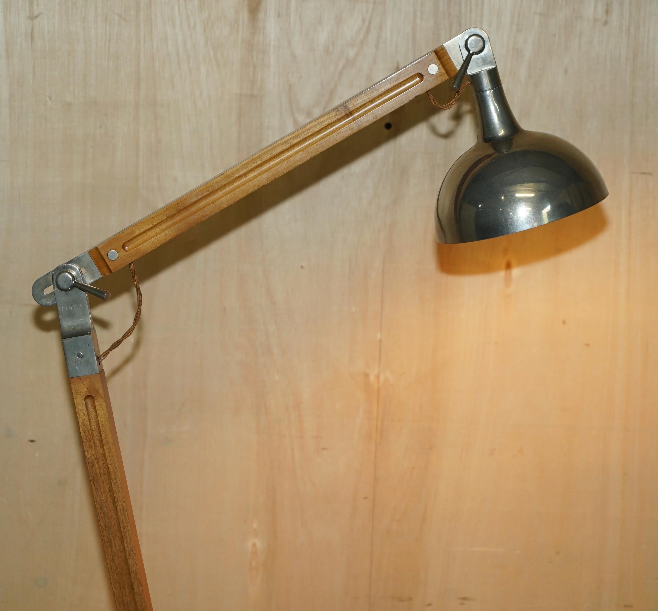 EXQUISITE DAVID LINLEY CHELSEA FLOOR STANDiNG LAMP MIT POLISH CHROME FITTINGS (Art déco) im Angebot