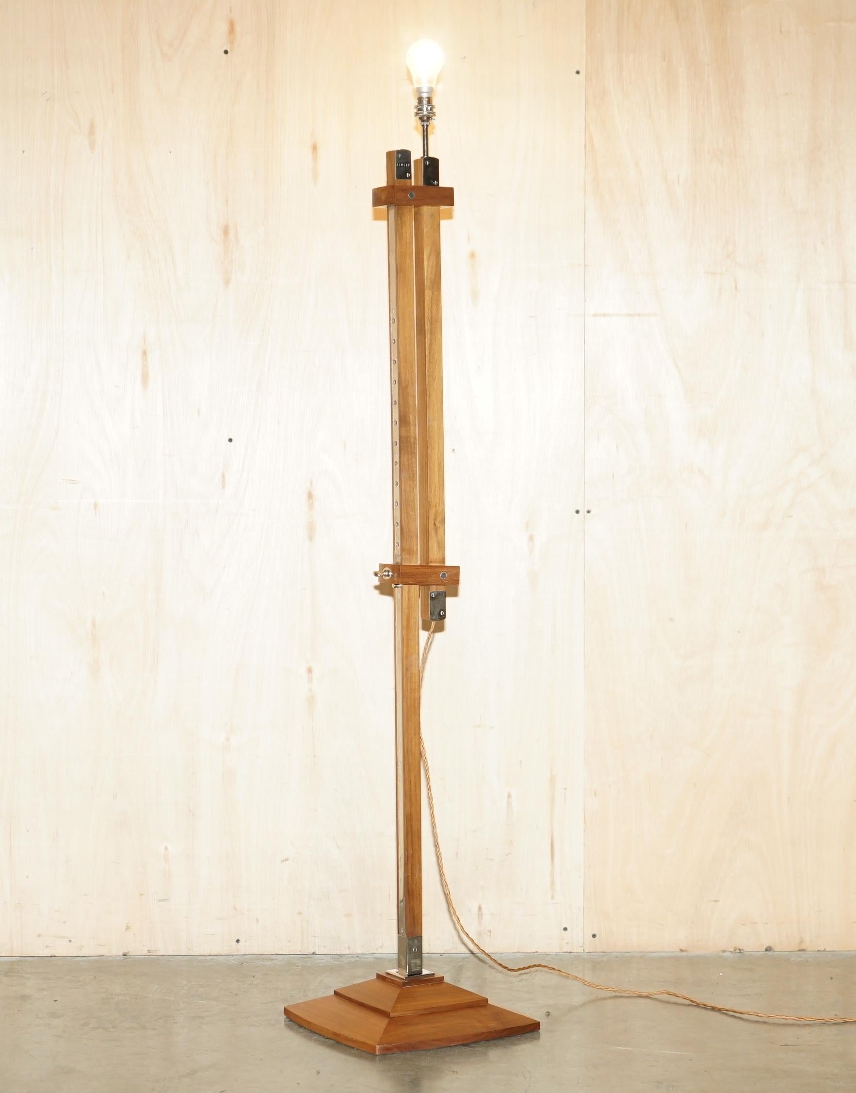 Royal House Antiques

Royal House Antiques is delighted to offer for sale this stunning David Linley height adjustable floor standing lamp in Walnut with polished Chrome fittings 

A very good looking and well made piece, the lamp is fully height