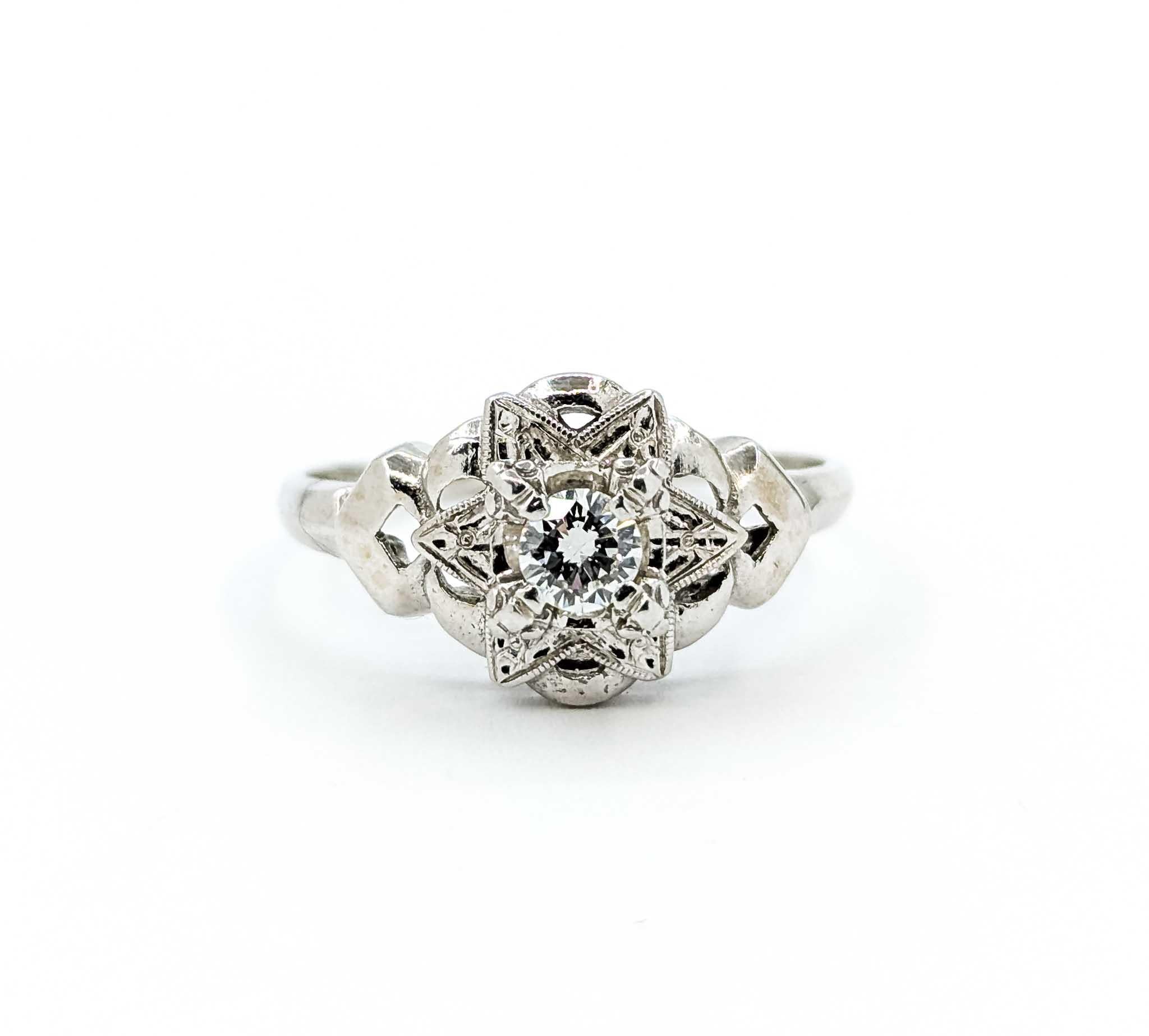 Exquisite Diamond 14k White Gold Ring For Sale 4