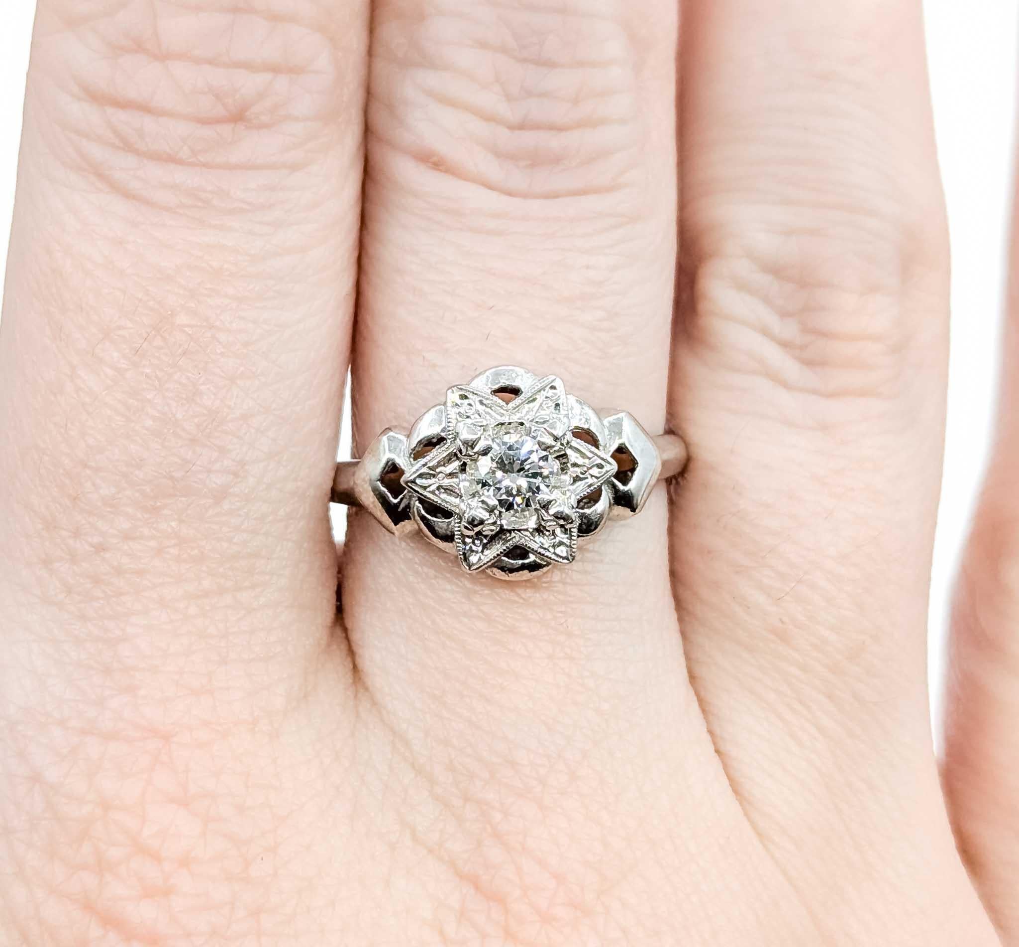 Exquisite Diamond 14k White Gold Ring In Excellent Condition For Sale In Bloomington, MN