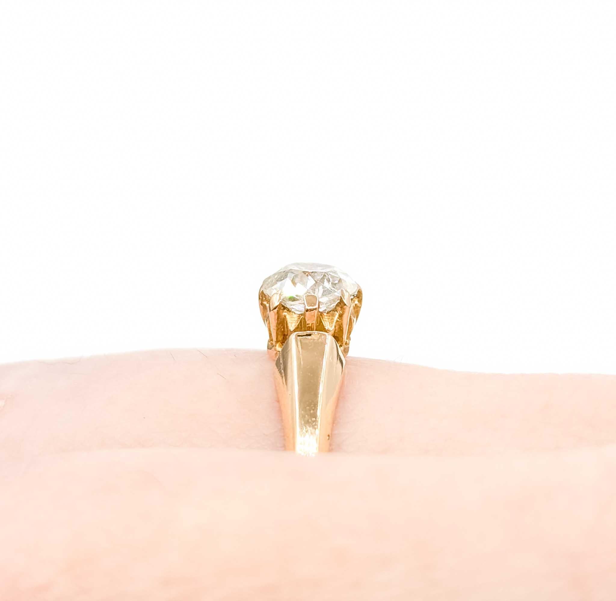Exquisito anillo vintage de oro de 18 quilates con diamantes Talla antigua en venta
