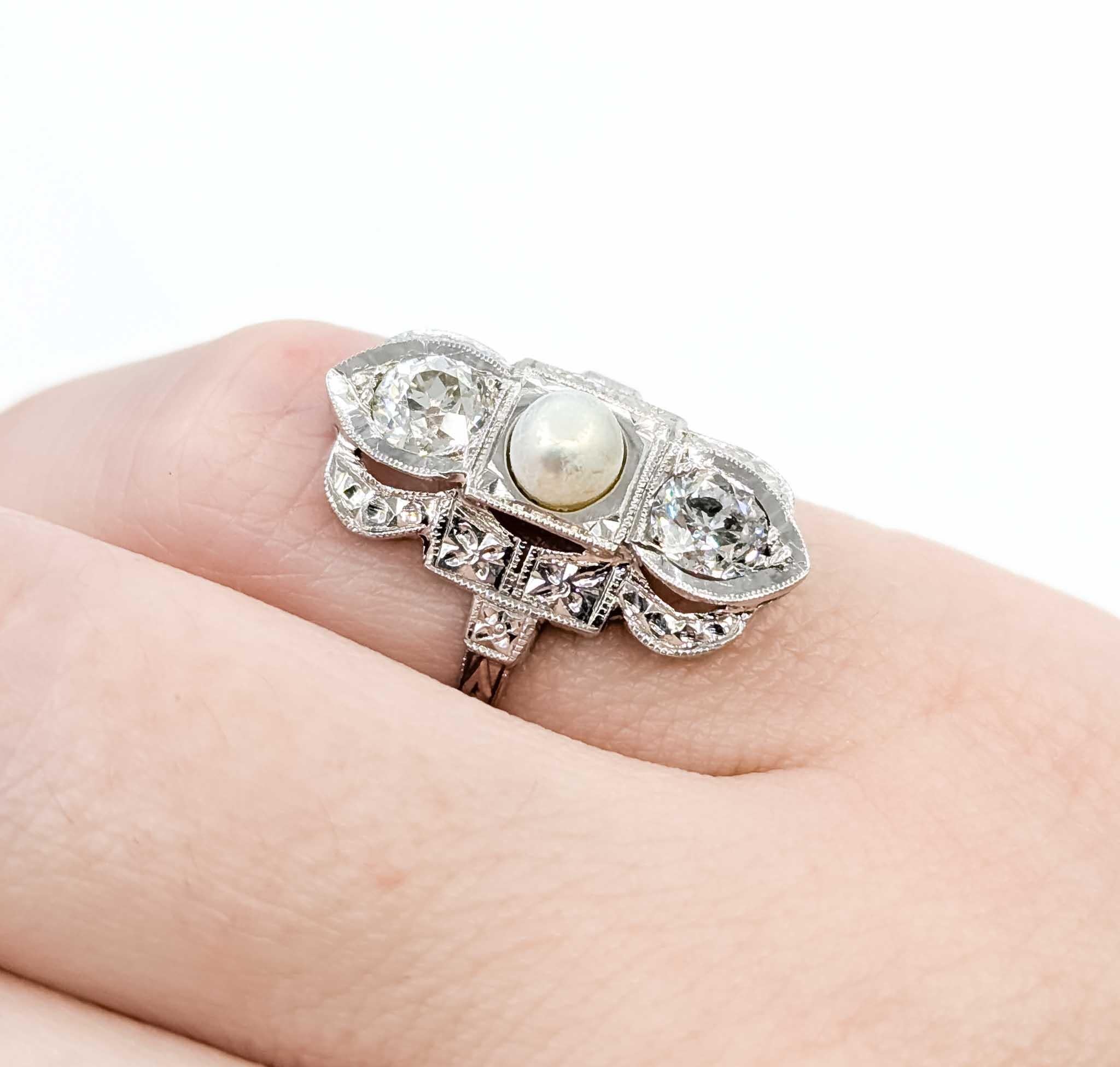 Exquisite Diamond and Akoya Pearl Ring in 18k White Gold In Excellent Condition For Sale In Bloomington, MN