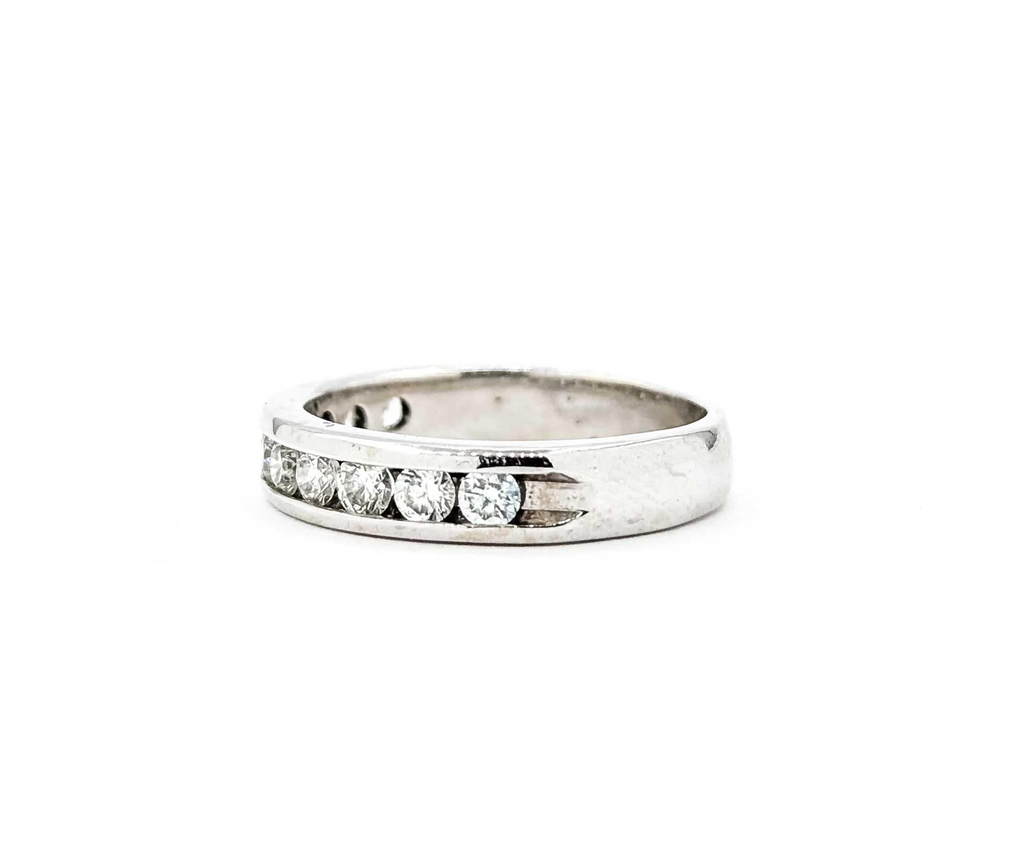 Contemporary Exquisite Diamond Bridal Ring in 14k White Gold For Sale