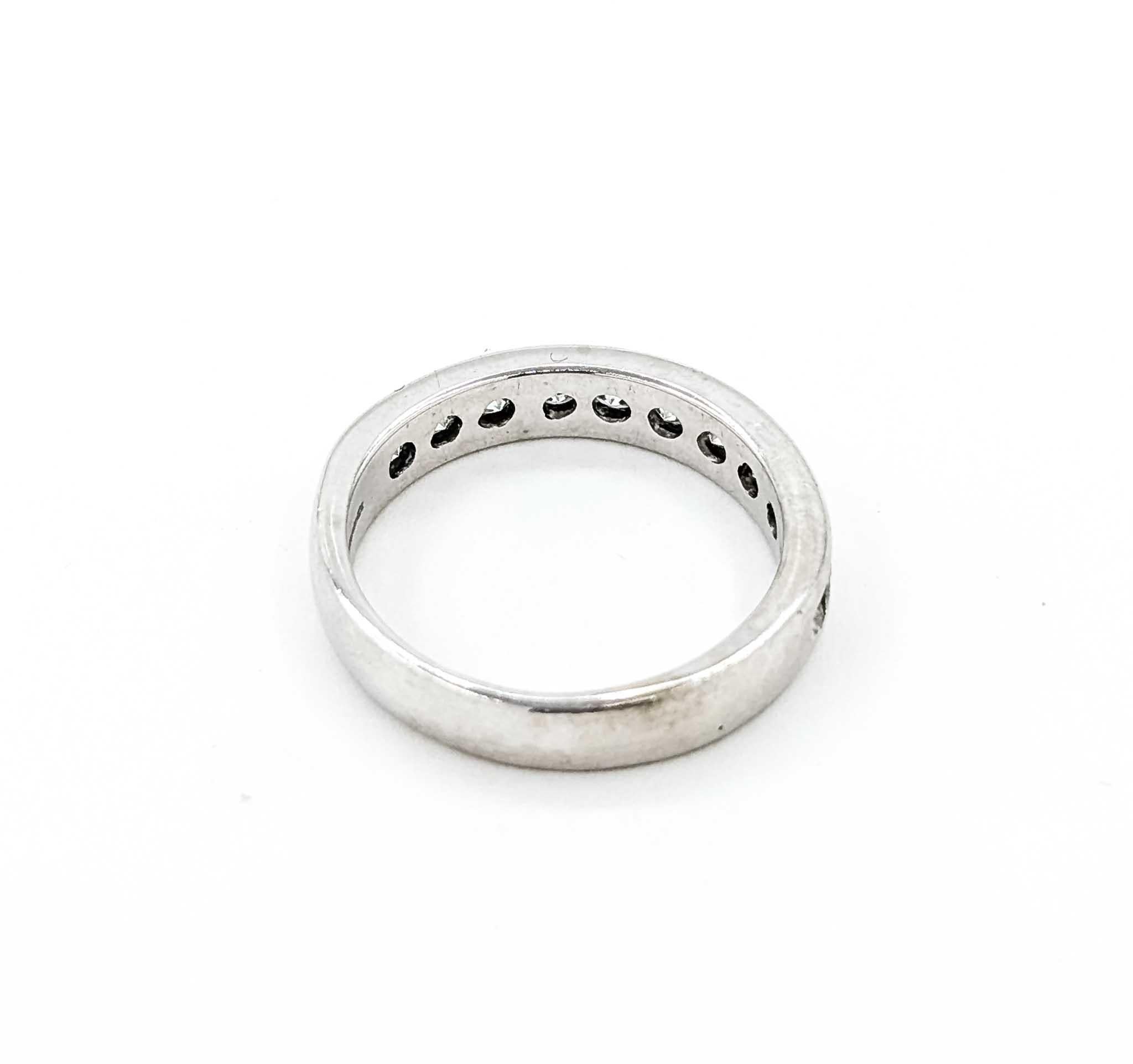 Exquisite Diamond Bridal Ring in 14k White Gold For Sale 2
