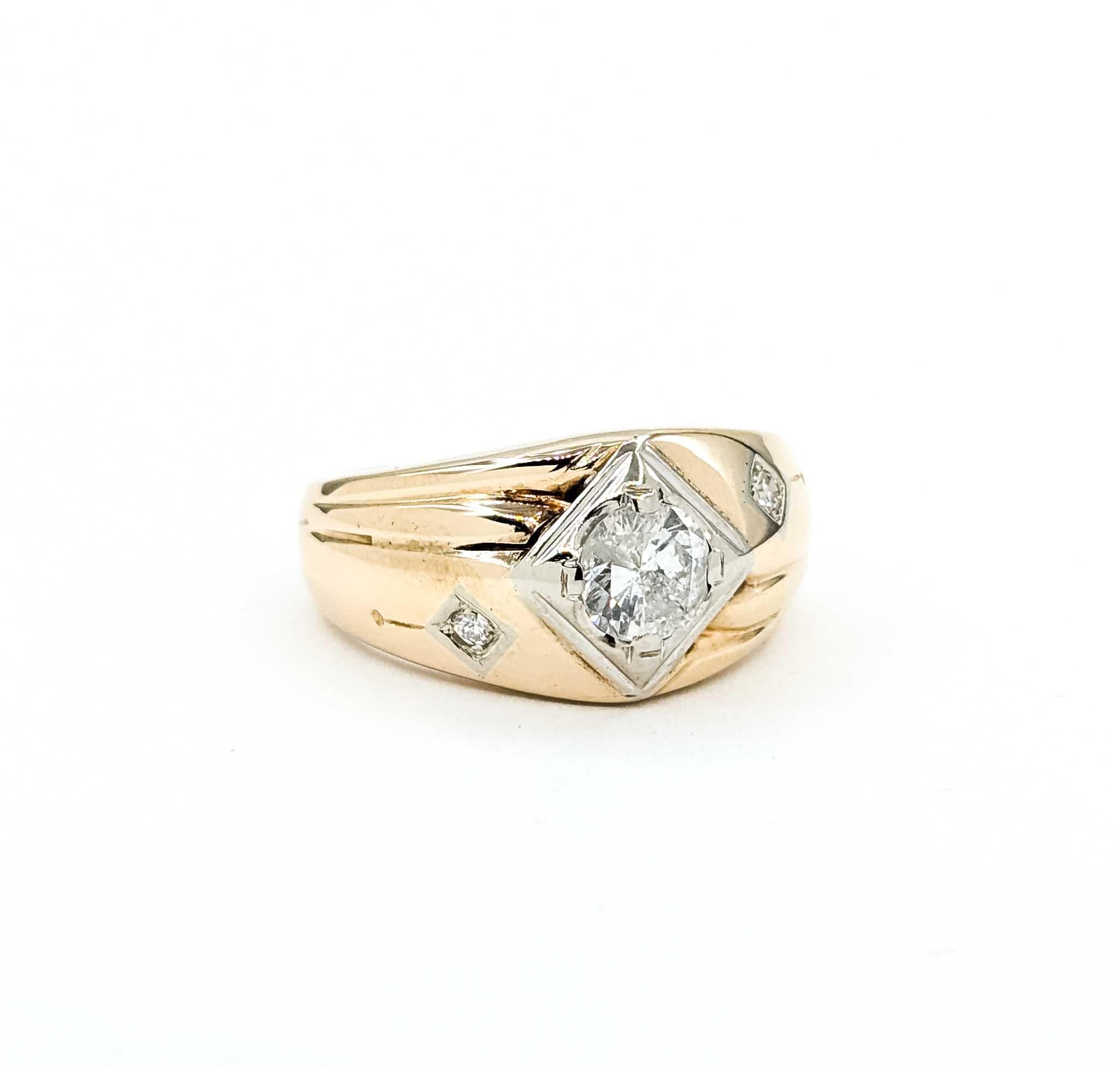 Eleganza di diamanti in oro giallo 14 carati

Ti presentiamo questo squisito anello con diamante, meticolosamente realizzato in oro giallo 14 carati. L'anello presenta un affascinante diamante da 0,80 carati, incastonato in un design classico ed