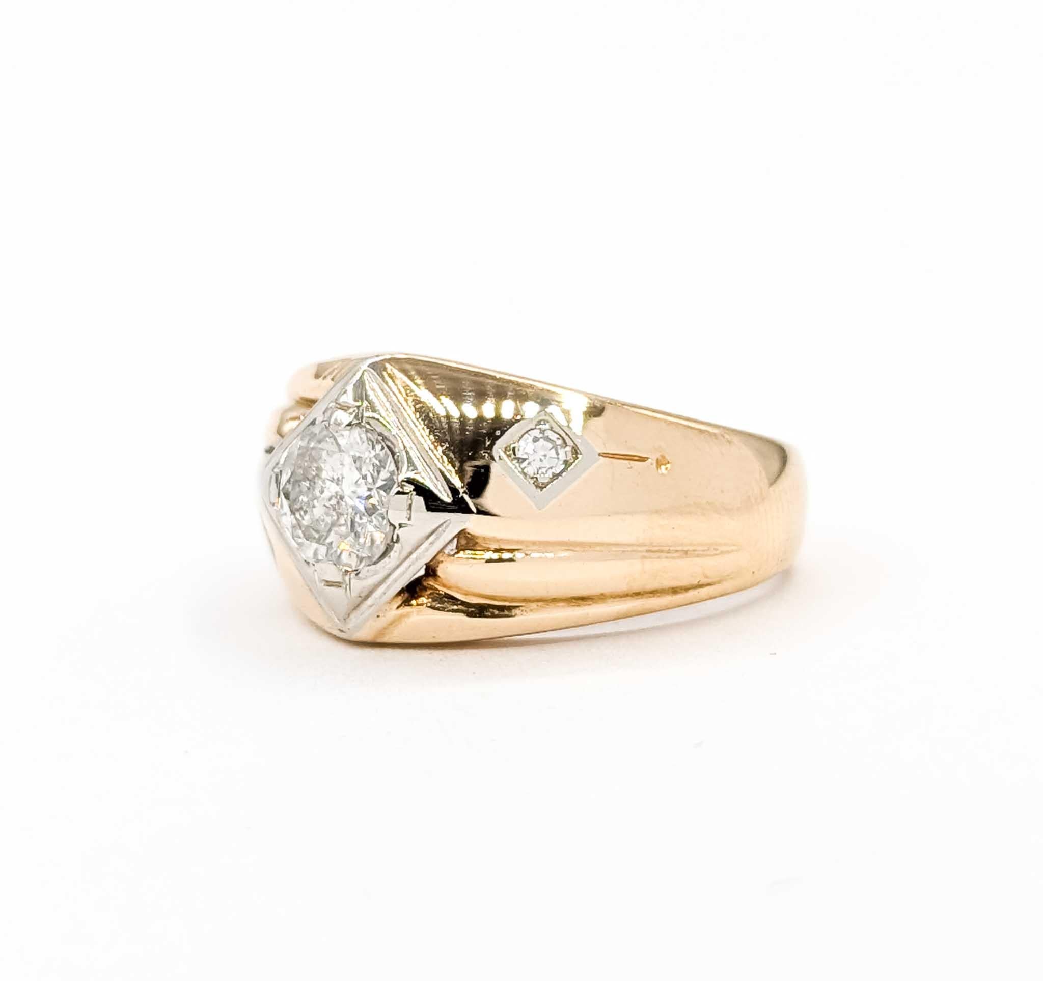 Contemporaneo Eleganza di diamanti in oro giallo 14 carati in vendita