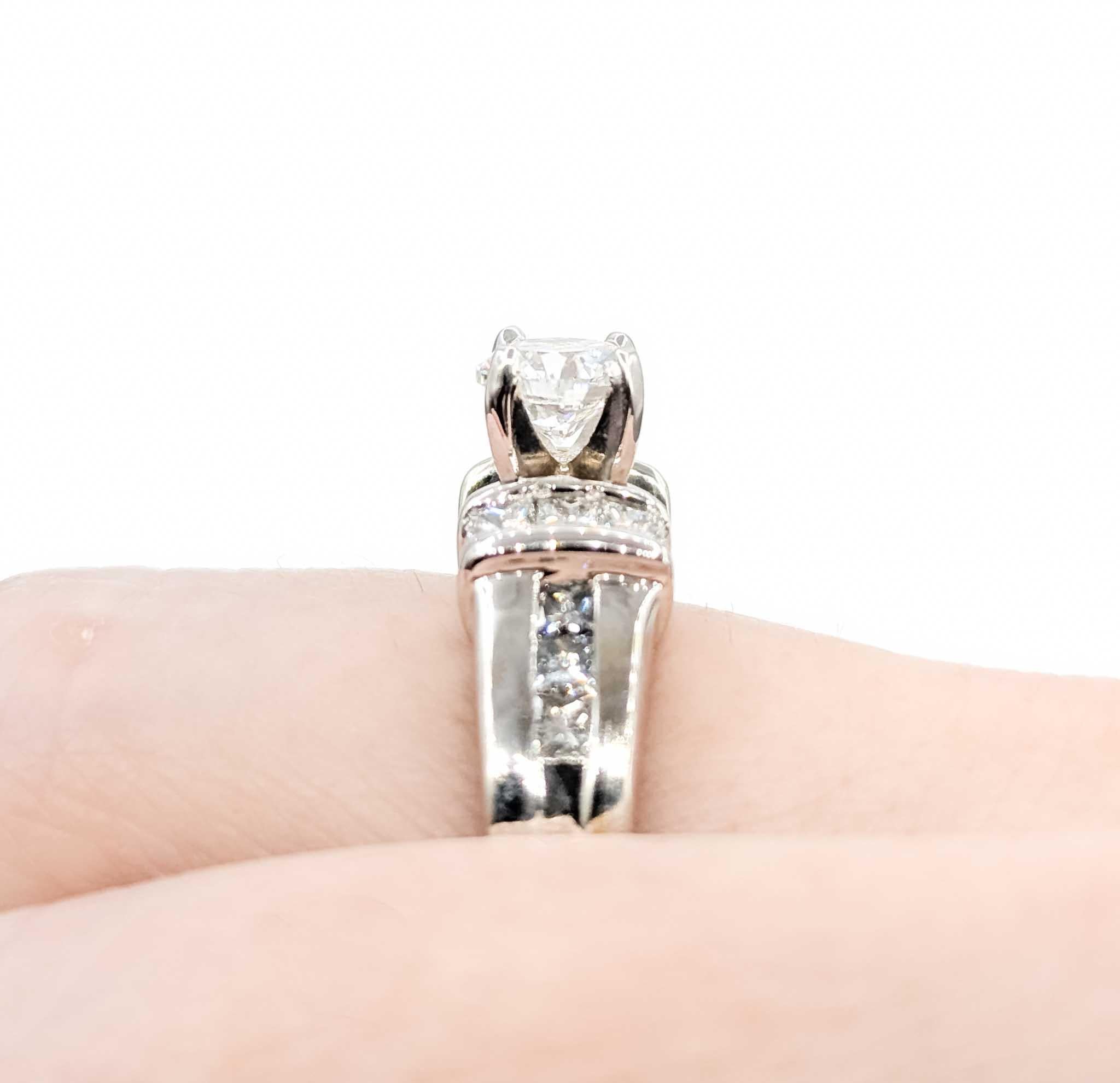 Round Cut Exquisite Diamond Engagement Ring in 14k White Gold For Sale