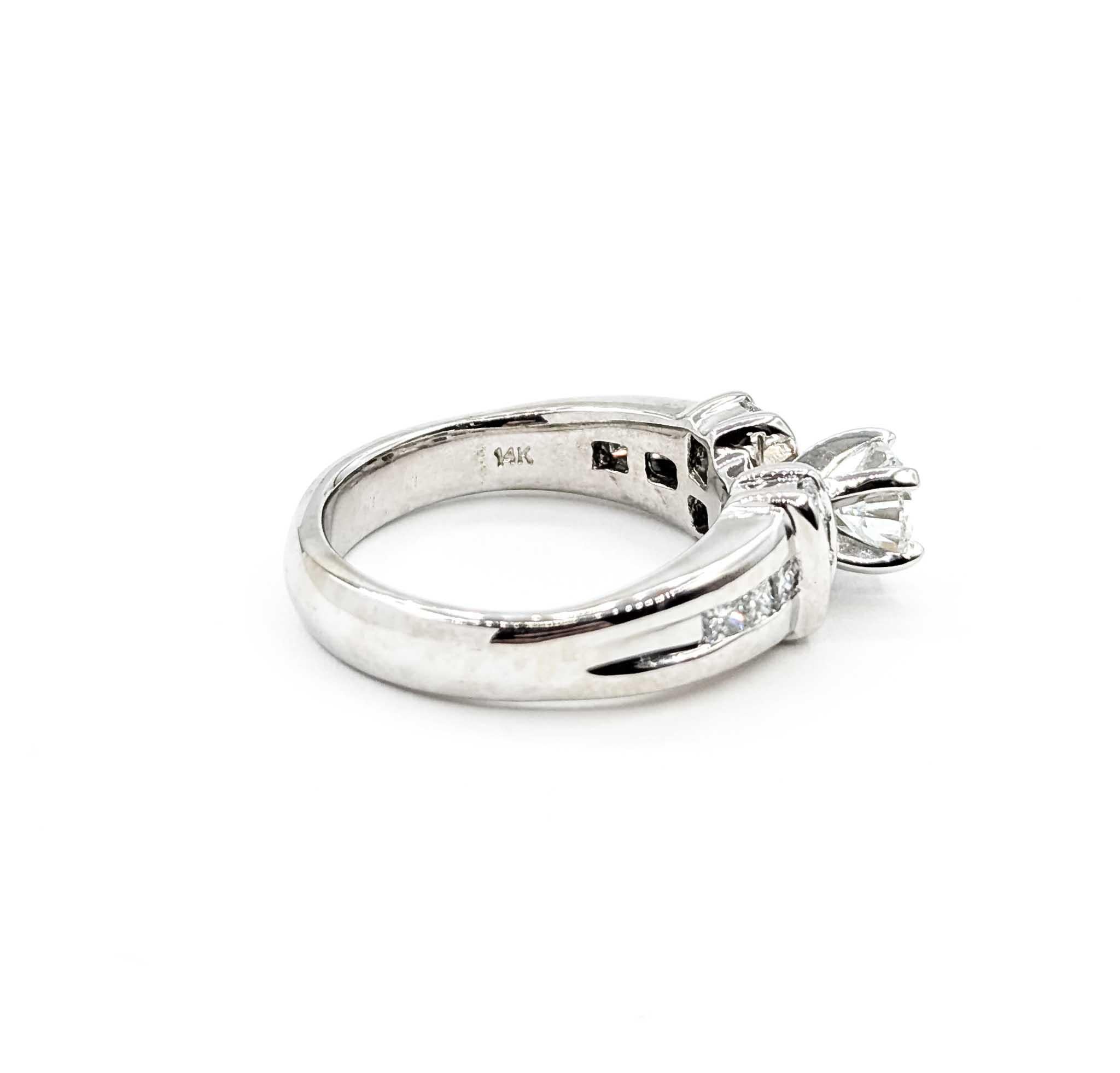 Exquisite Diamond Engagement Ring in 14k White Gold For Sale 1