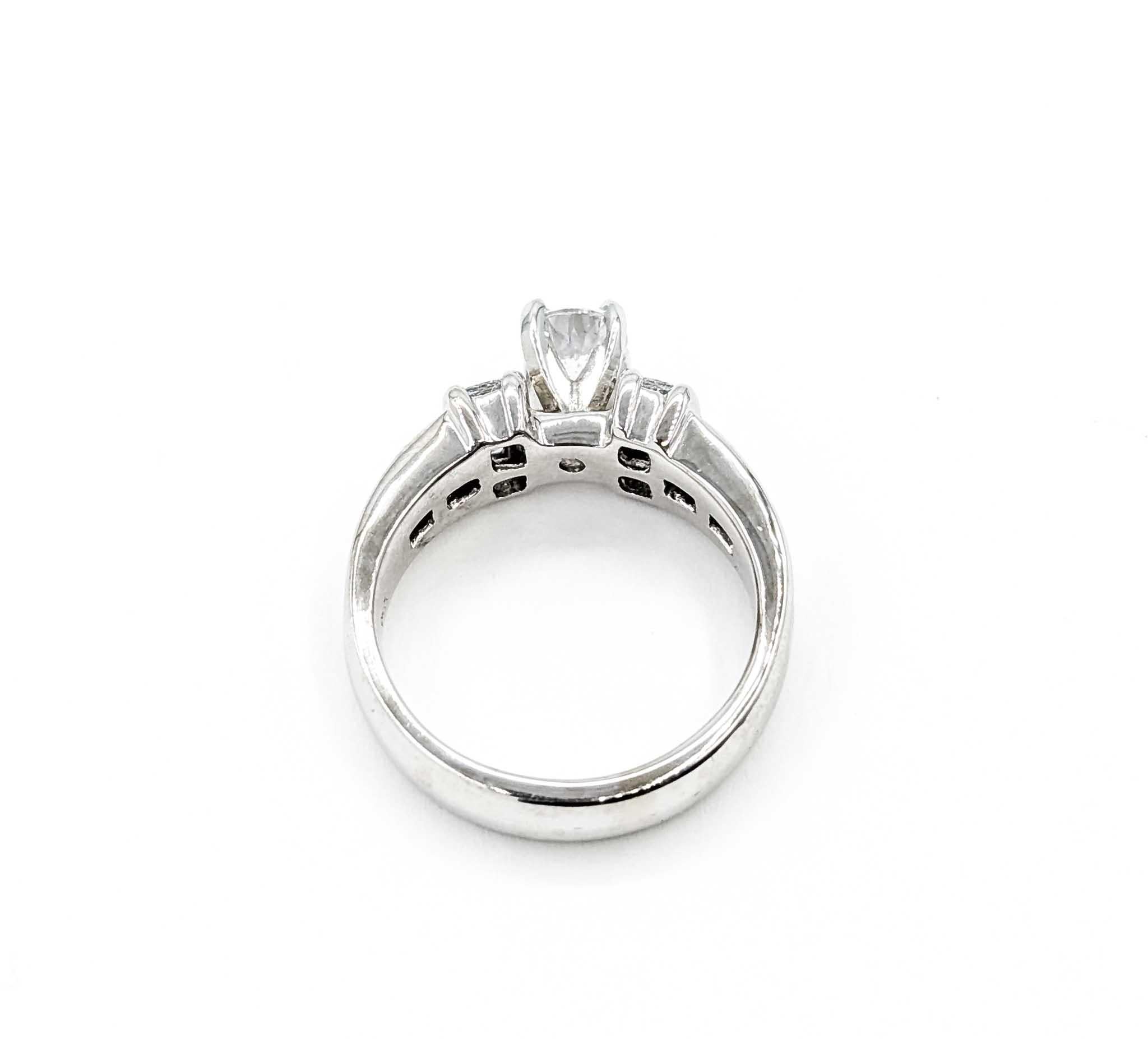 Exquisite Diamond Engagement Ring in 14k White Gold For Sale 2