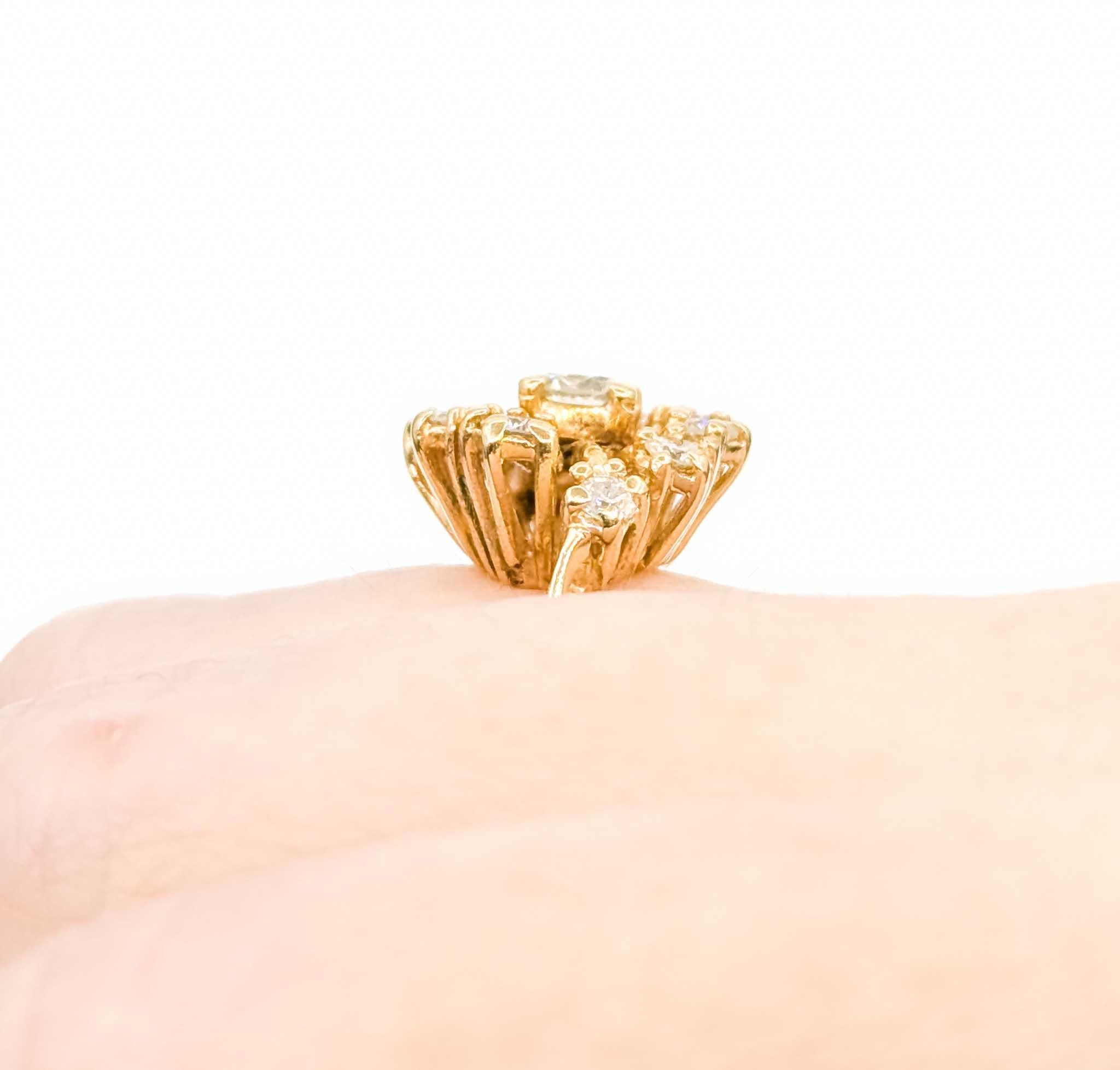 Round Cut Exquisite Diamond Fashion Ring in 14K Yellow Gold For Sale