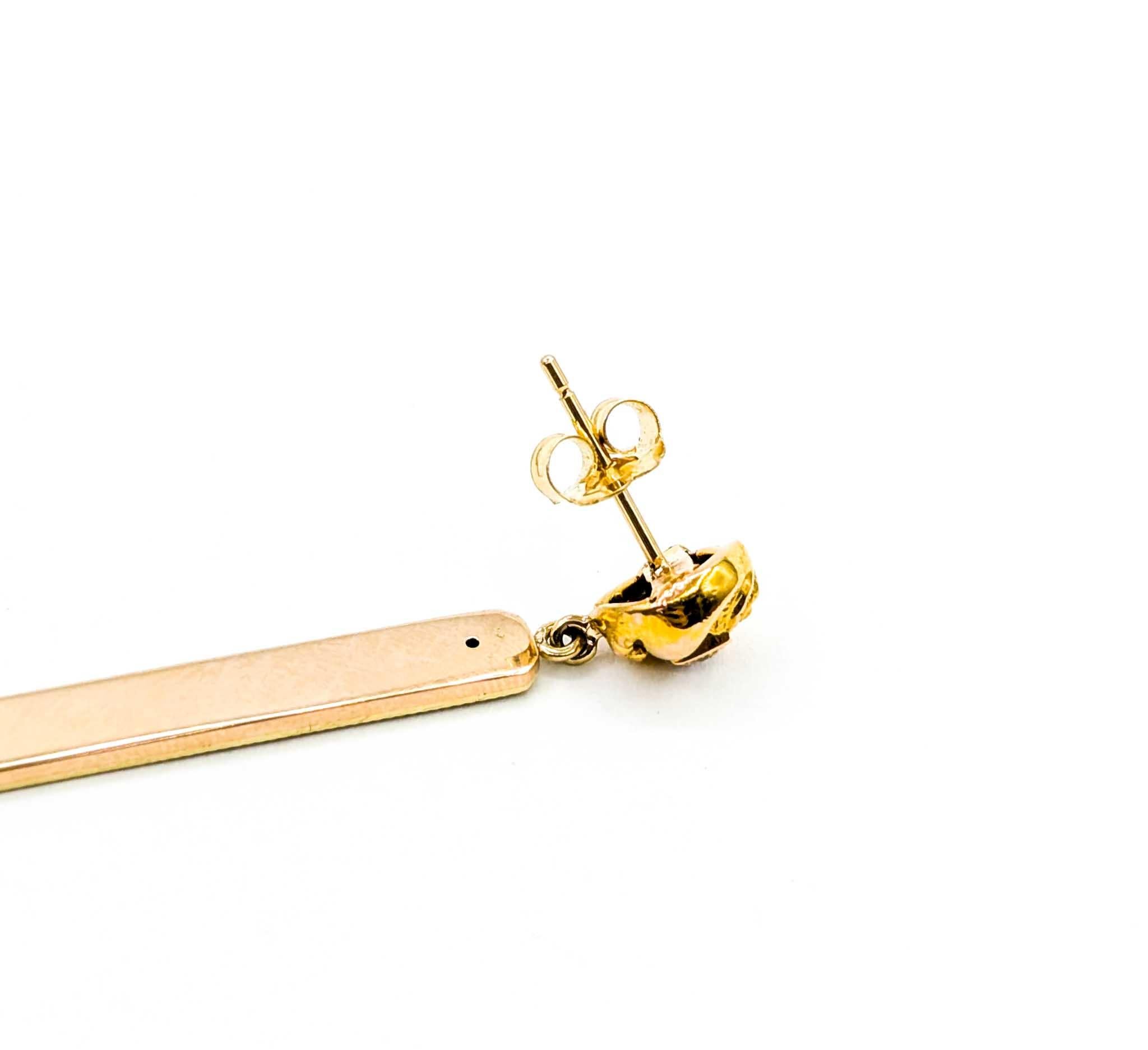 Exquisite Diamond, Pearl, and Blue Enamel Earrings in 14k Yellow Gold Bar Dangle in vendita 2