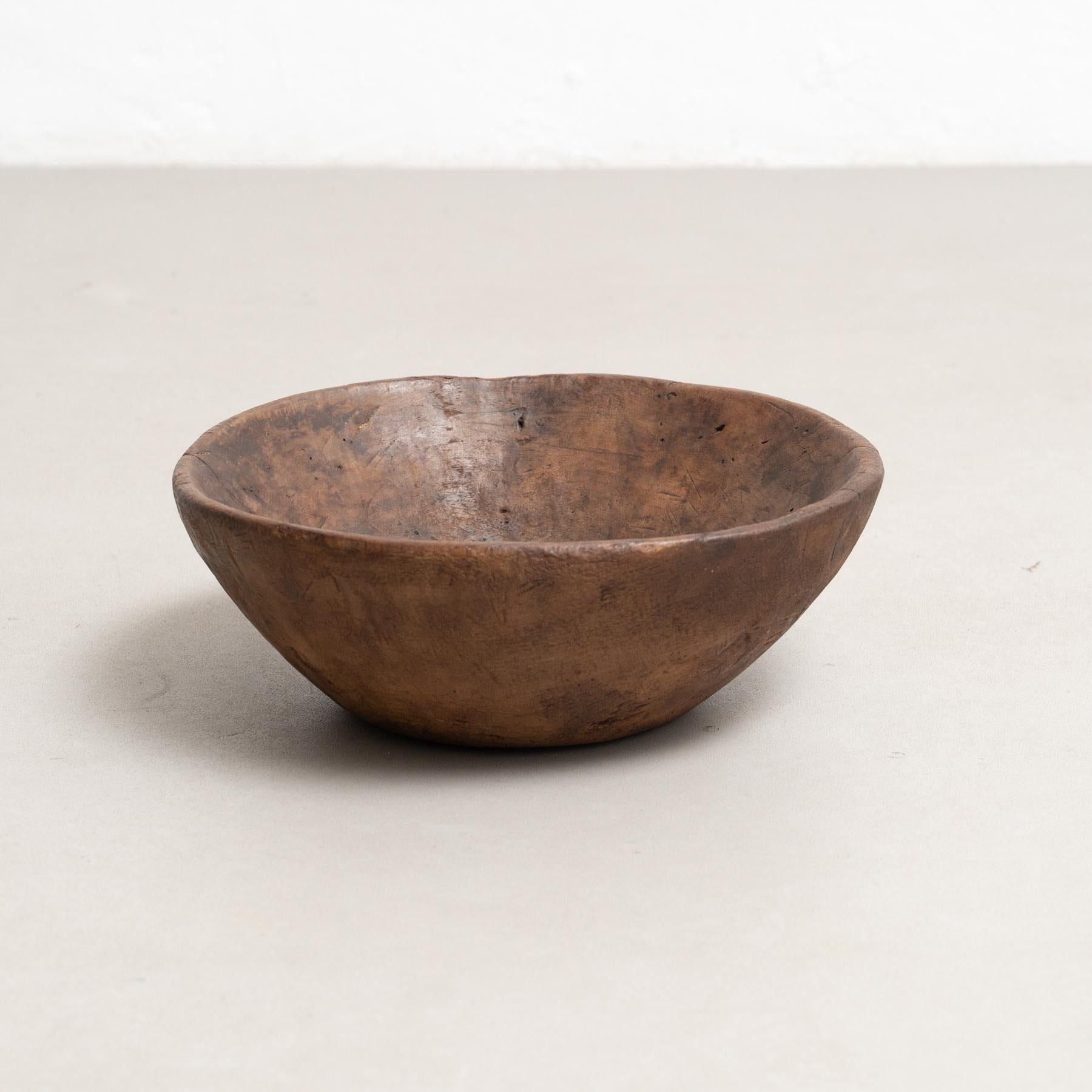 Mid-20th Century Exquisite Early 20th Century Italian Wooden Bowl -Sculptural Piece from the 1940 For Sale