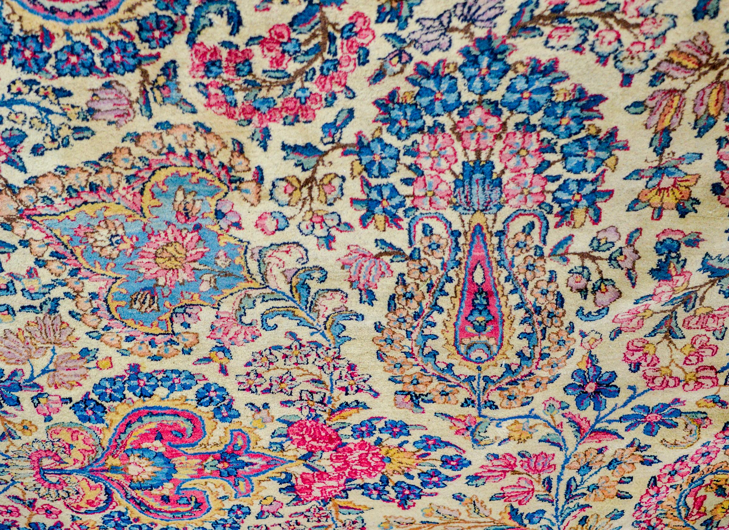 Exquisite Early 20th Century Lavar Kirman Rug In Good Condition For Sale In Chicago, IL