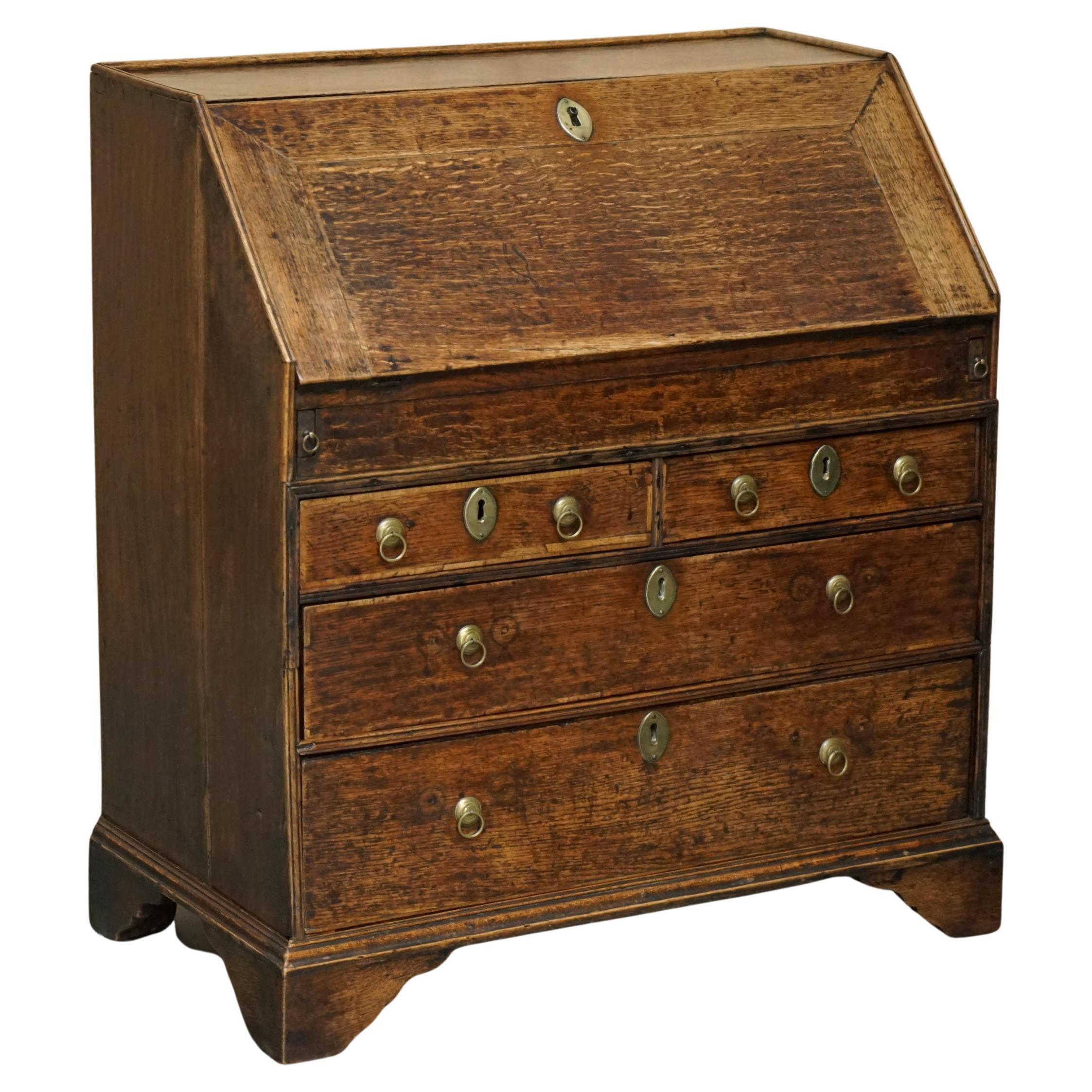 EXQUISITE EARLY GEORGIAN CIRCA 1760 WRITING BUREAU DESK WiTH GREEN LEATHER TOP