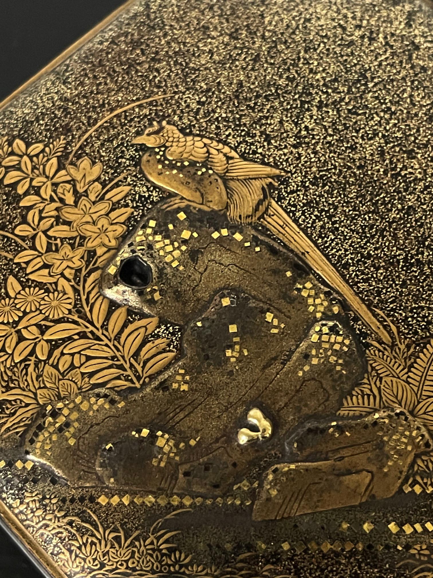 Exquisite Early Japanese Lacquer Kobako Box with Insert Tray 5