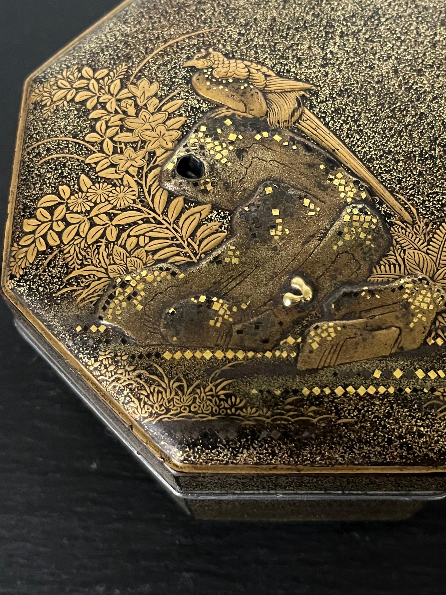Exquisite Early Japanese Lacquer Kobako Box with Insert Tray 7