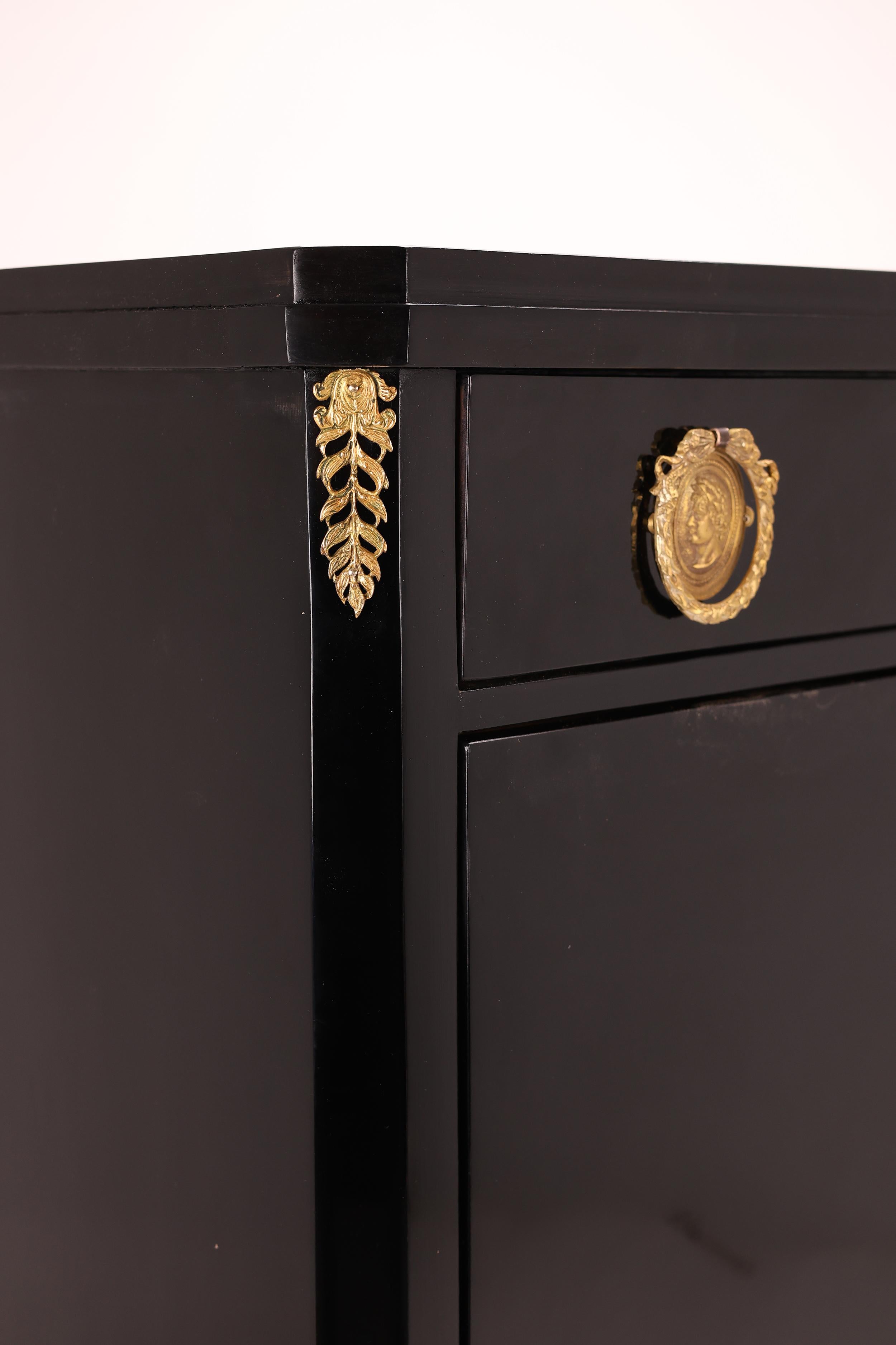 Exquisite ebonised secretary desk from the 19th century For Sale 6