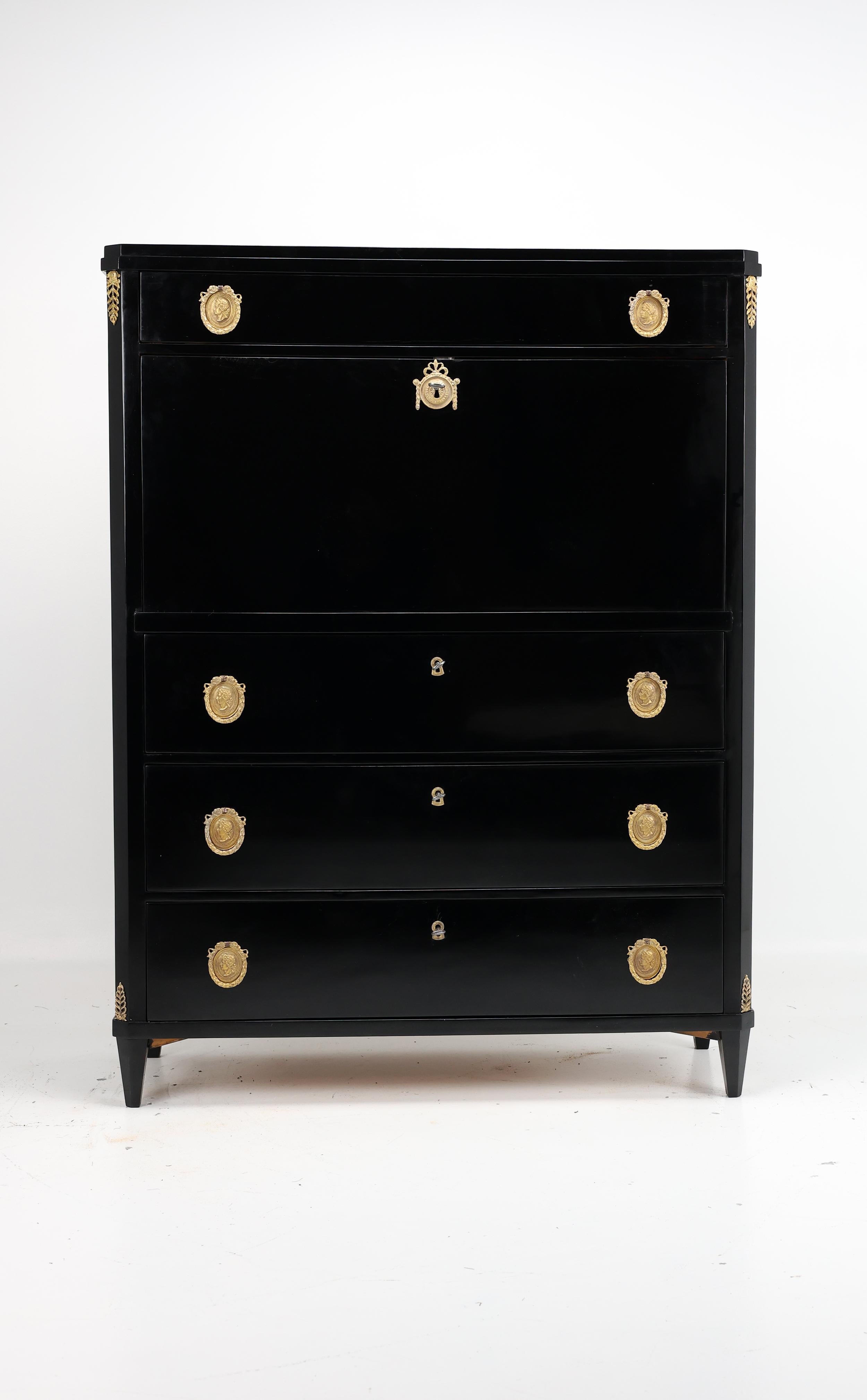 We are honoured to present an exquisite ebonised secretary desk from the 19th century, hailing from Sweden and exemplifying the elegance of the Biedermeier style. This piece has been meticulously restored to its former glory, ensuring it is in