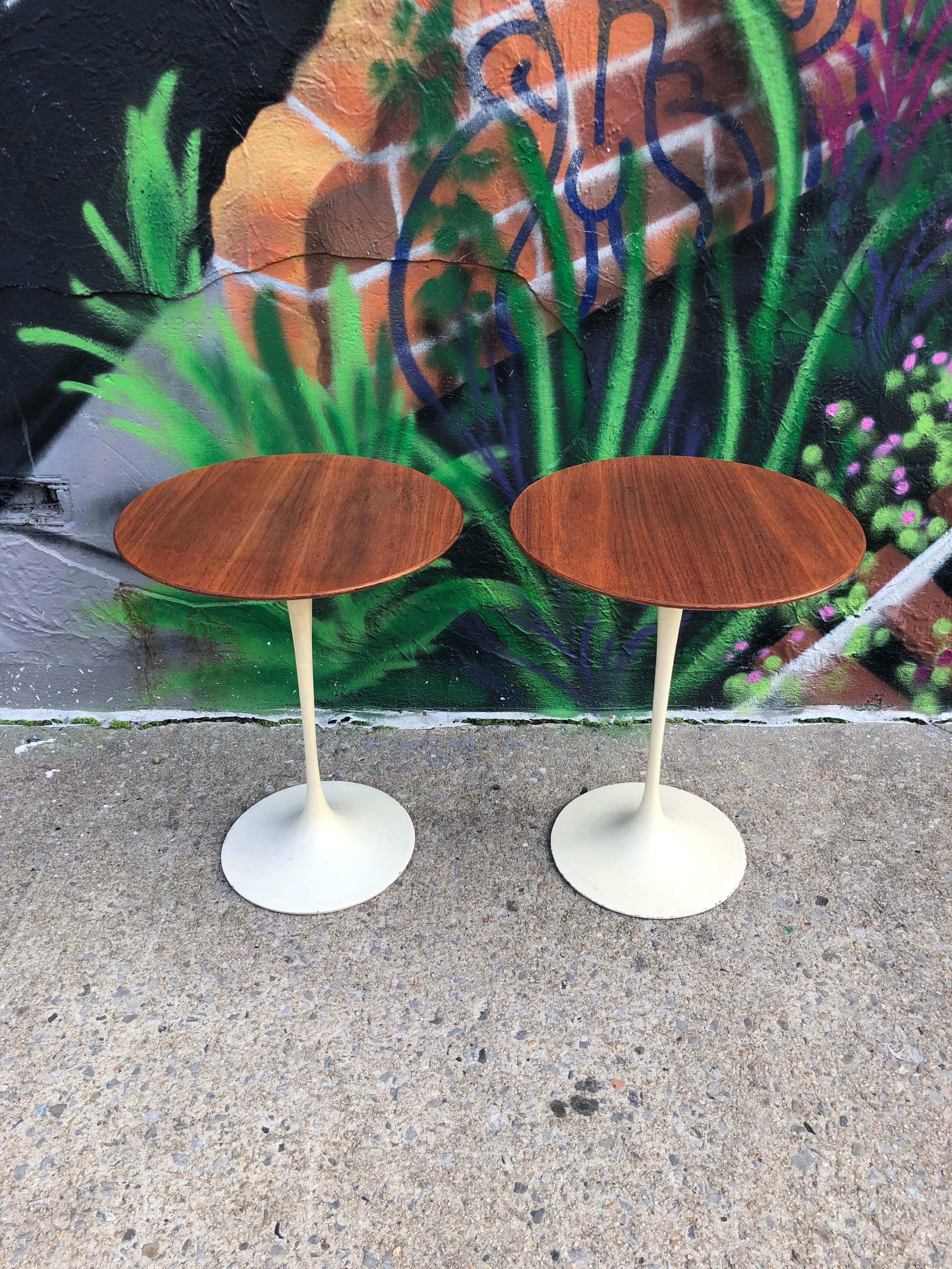 Exquisite Eero Saarinen for Knoll Tulip Side Tables in Walnut 3