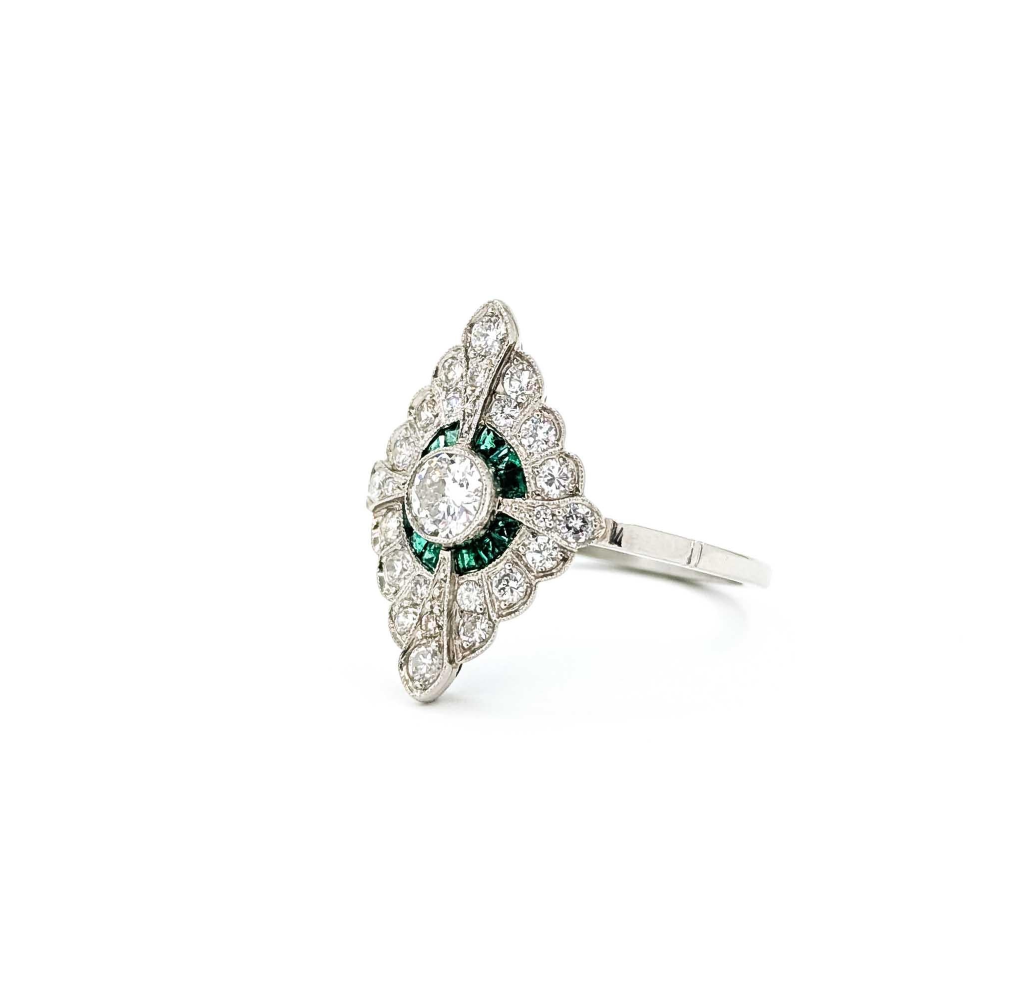 Art Deco Exquisite Emerald and Diamond Platinum Ring For Sale