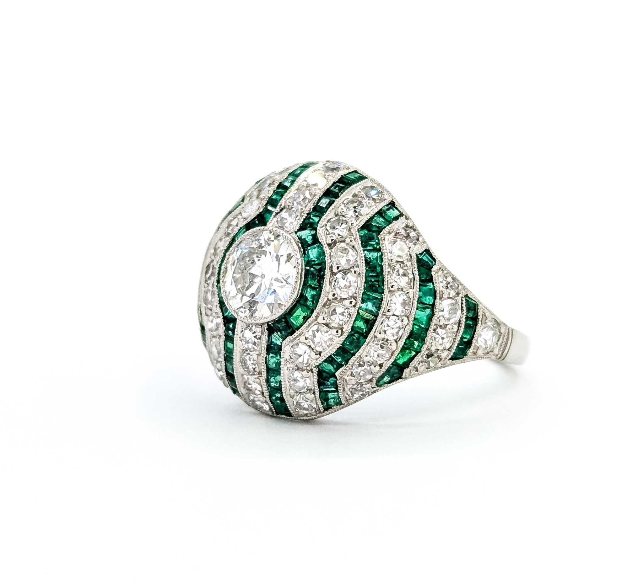 Art Deco Exquisite Emerald and Diamond Platinum Ring For Sale
