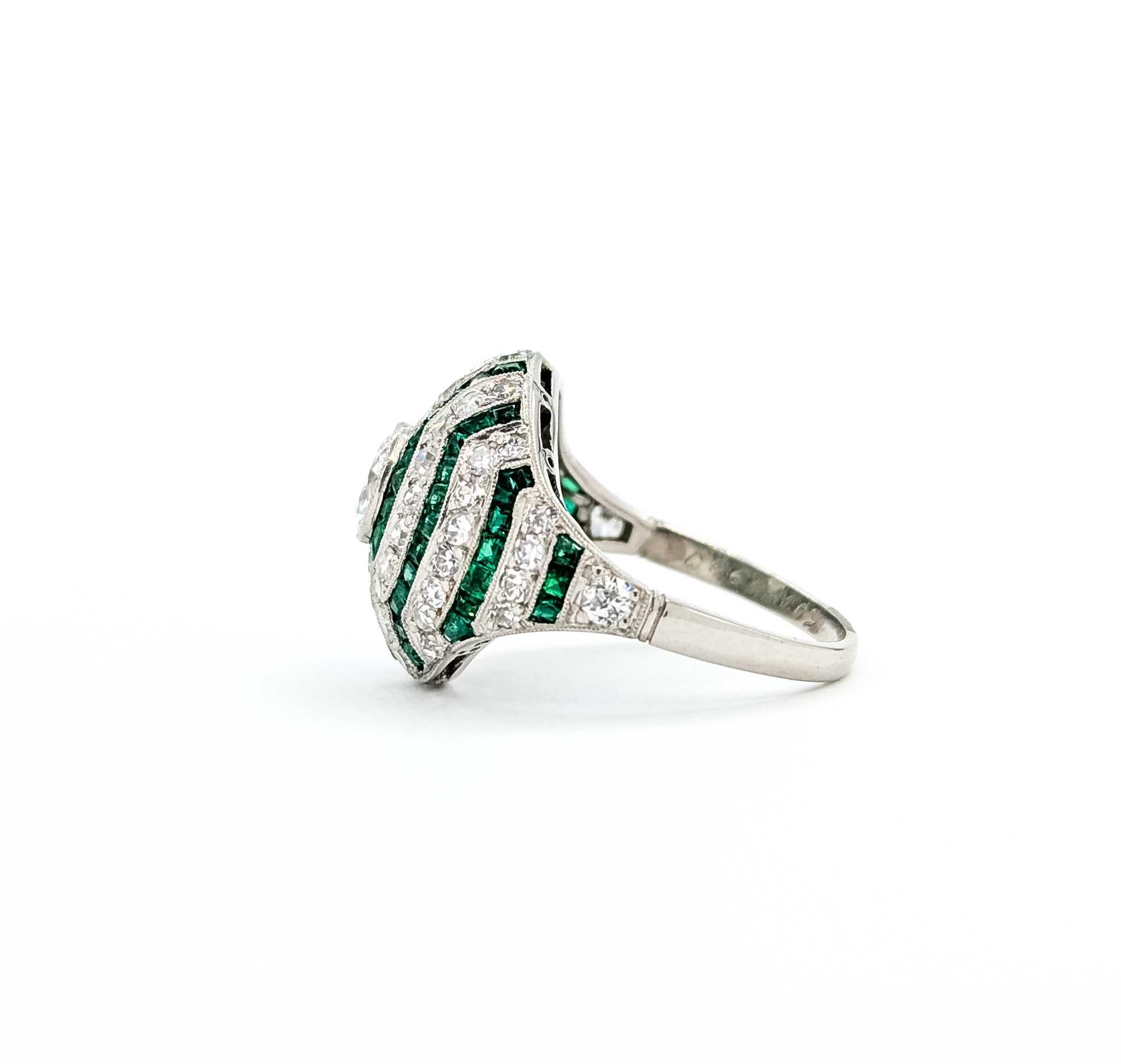 Exquisite Emerald and Diamond Platinum Ring For Sale 2
