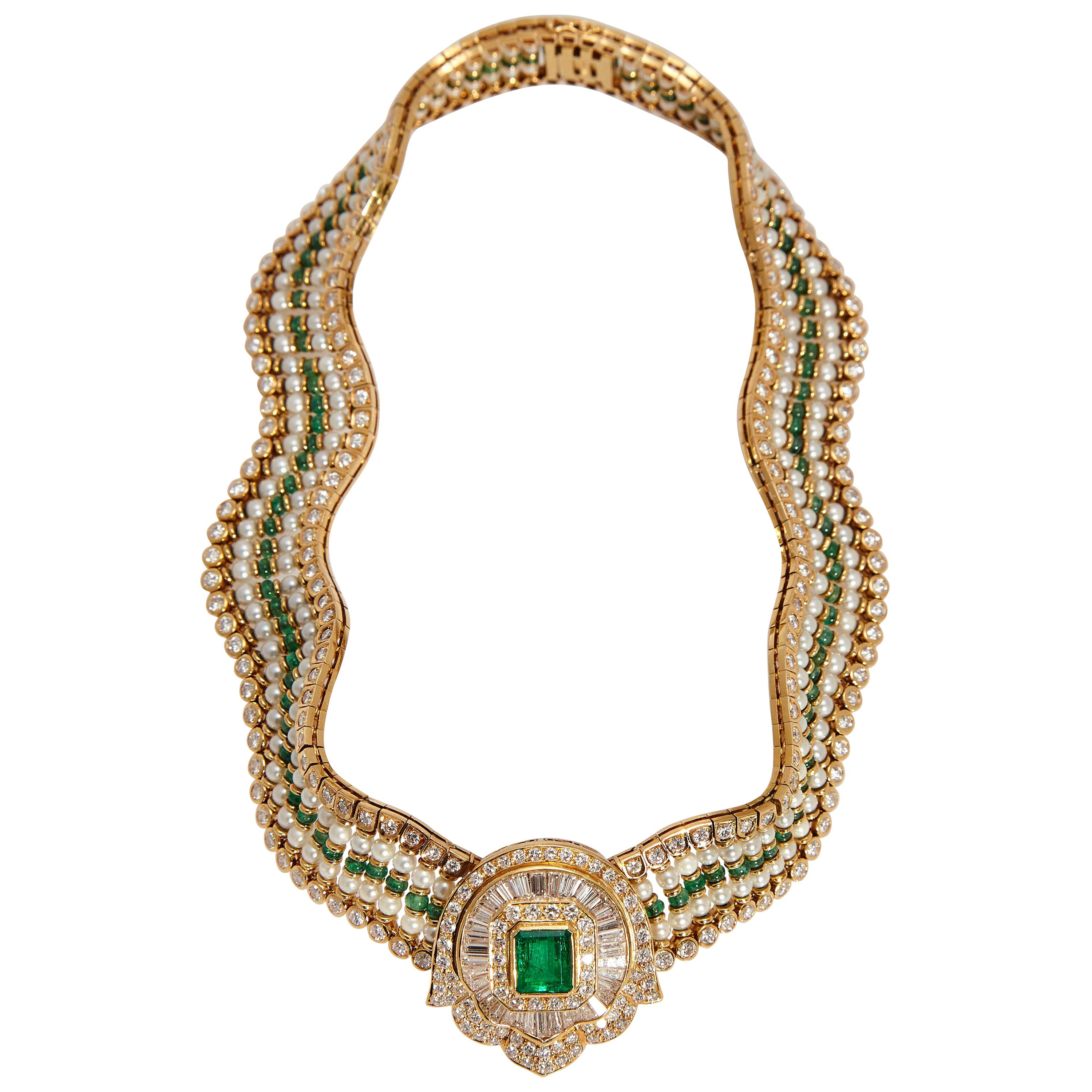 Exquisite Emerald Diamond and Pearl Necklace