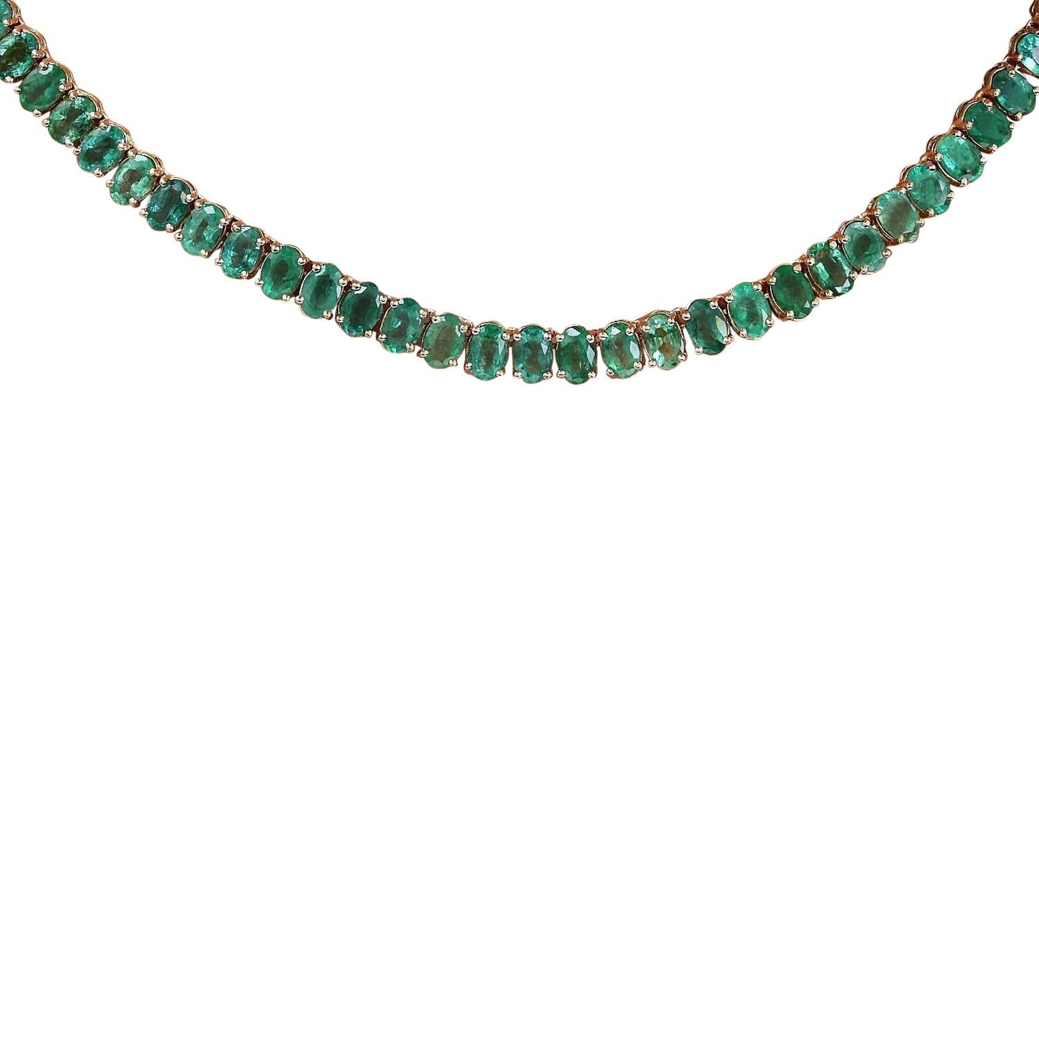 Oval Cut Exquisite Emerald Necklace In 14 Karat Solid Yellow Gold  For Sale