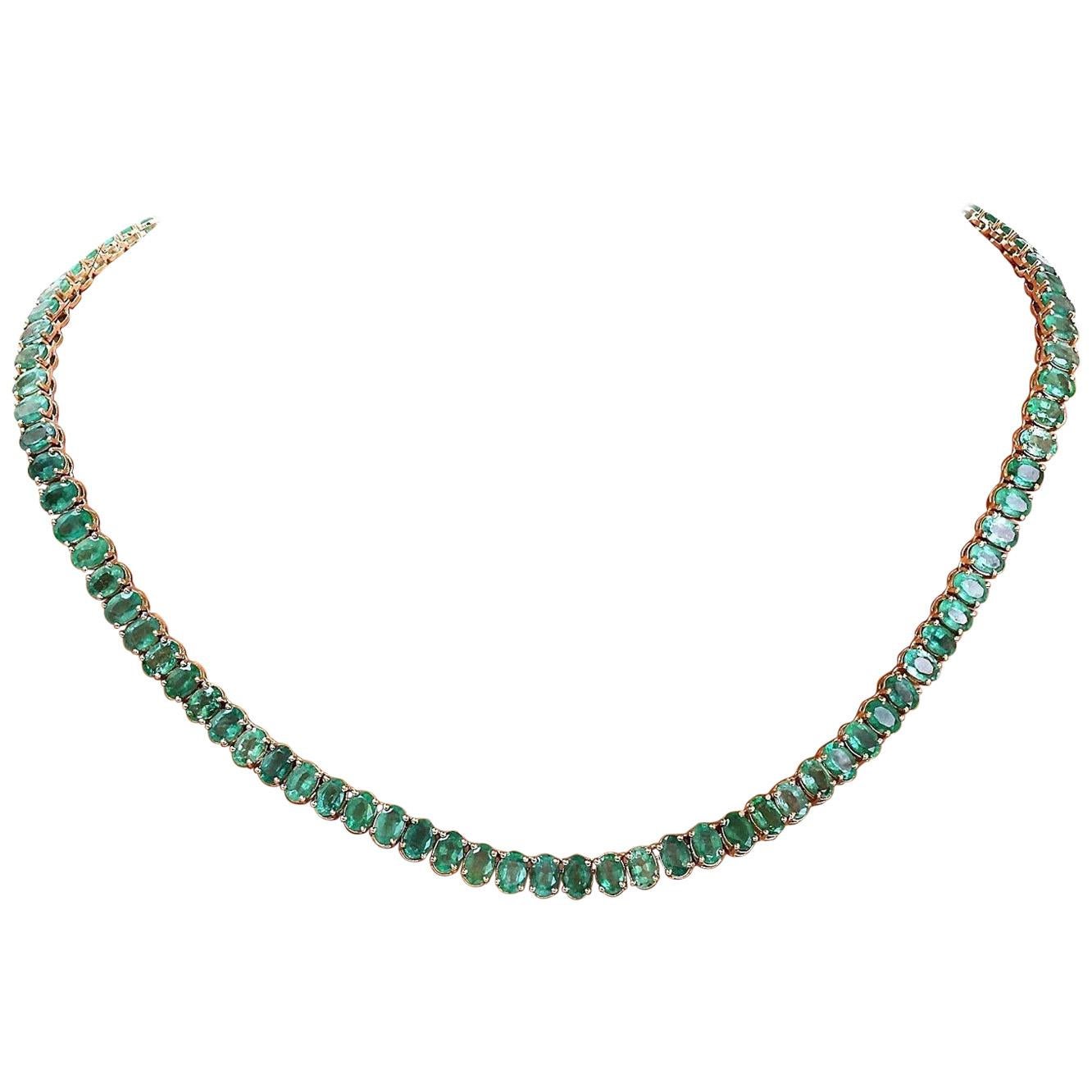 Exquisite Smaragd-Halskette aus 14 Karat massivem Gelbgold 