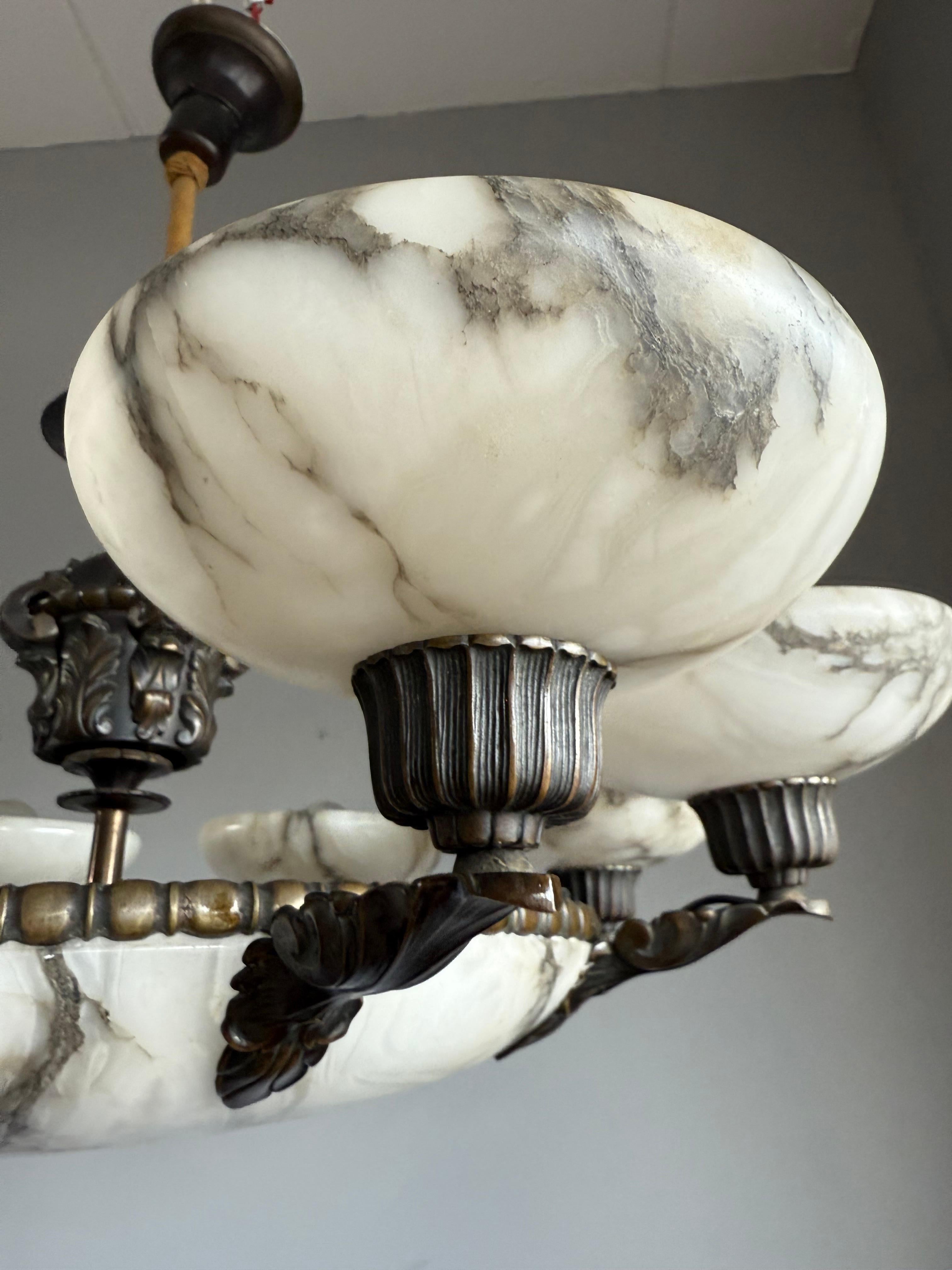 Exquise & Extra Large Antique White & Black Alabaster & Bronze Chandelier 1910 en vente 3