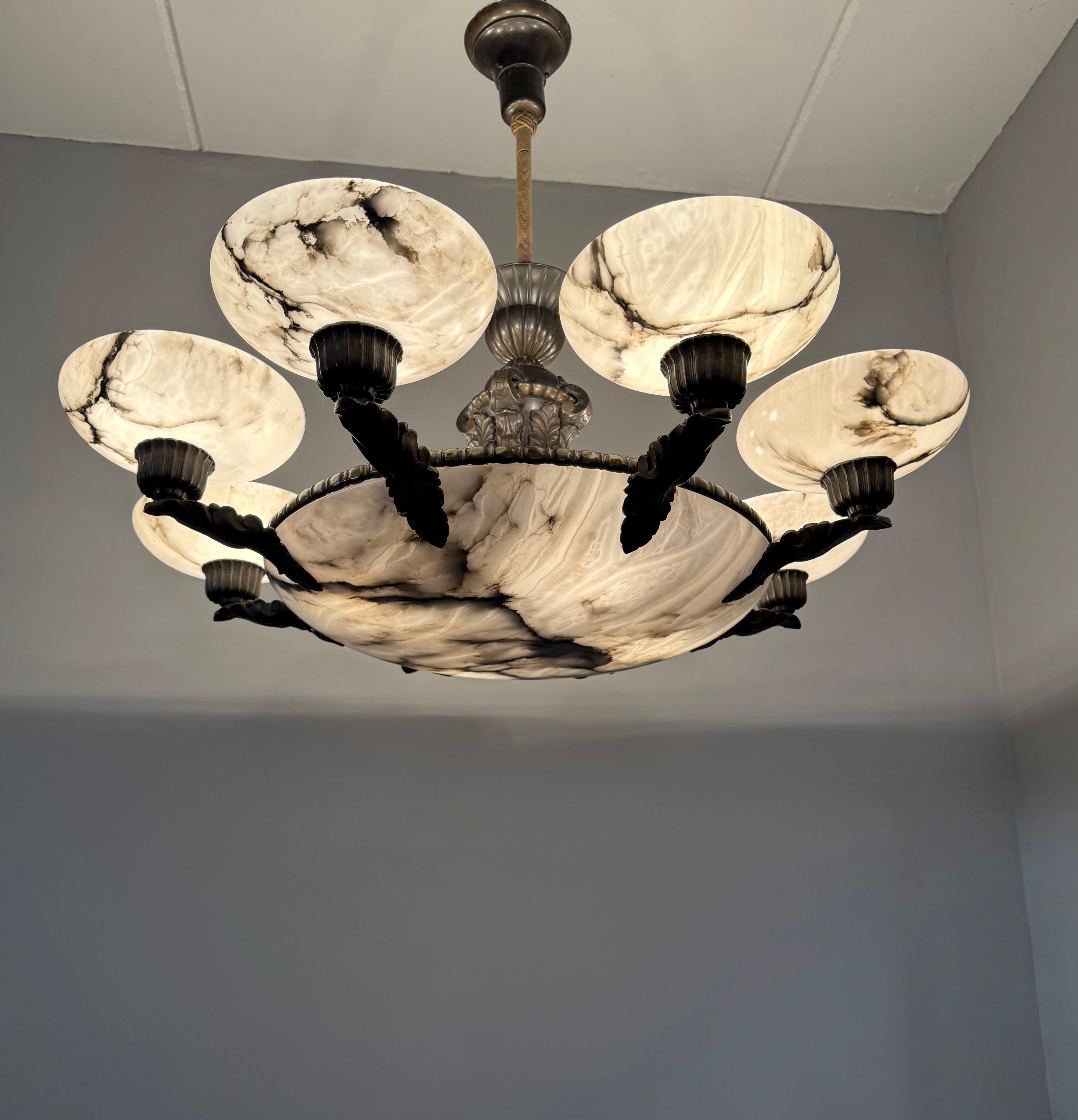 Exquise & Extra Large Antique White & Black Alabaster & Bronze Chandelier 1910 en vente 10