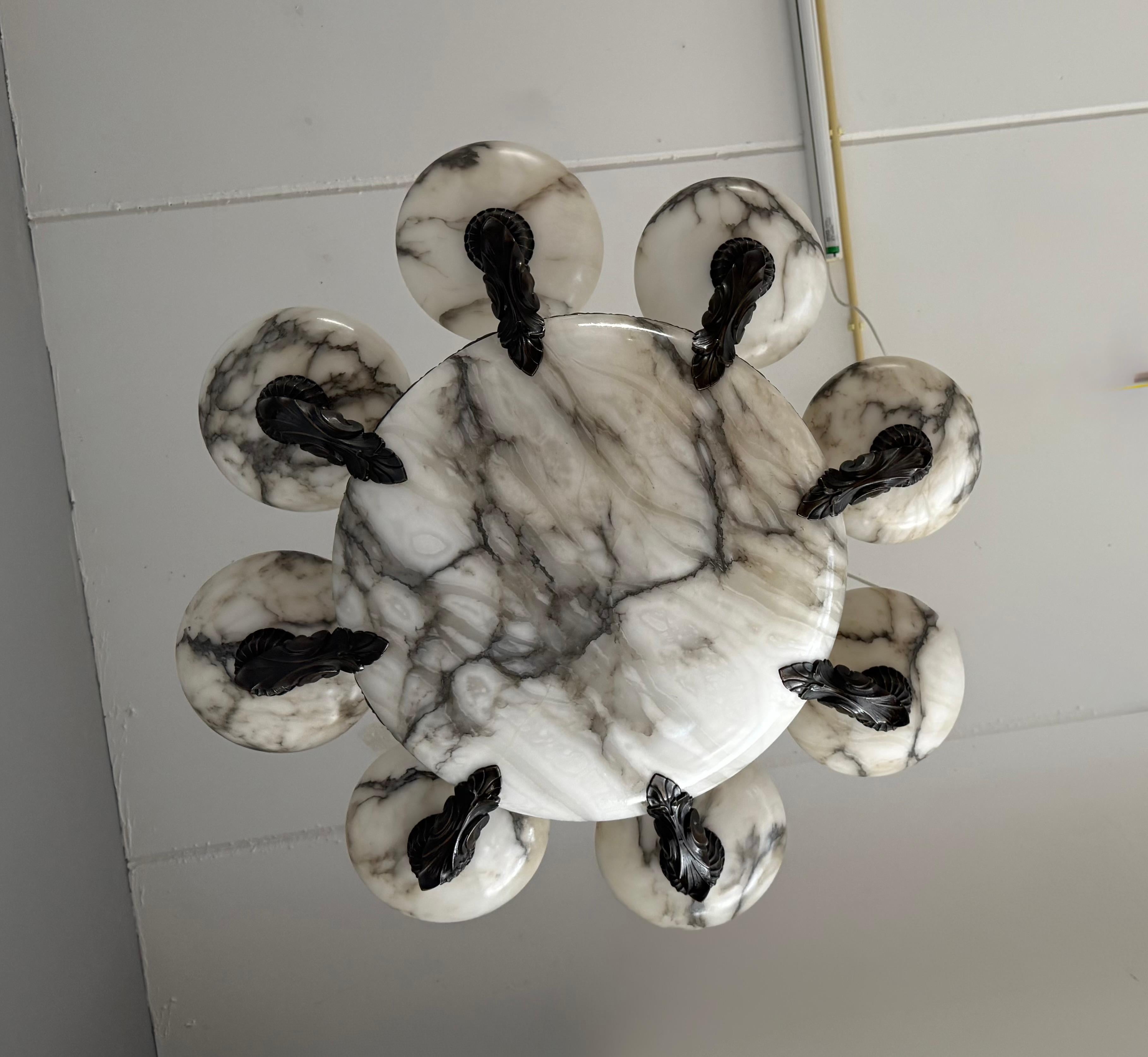 Européen Exquise & Extra Large Antique White & Black Alabaster & Bronze Chandelier 1910 en vente