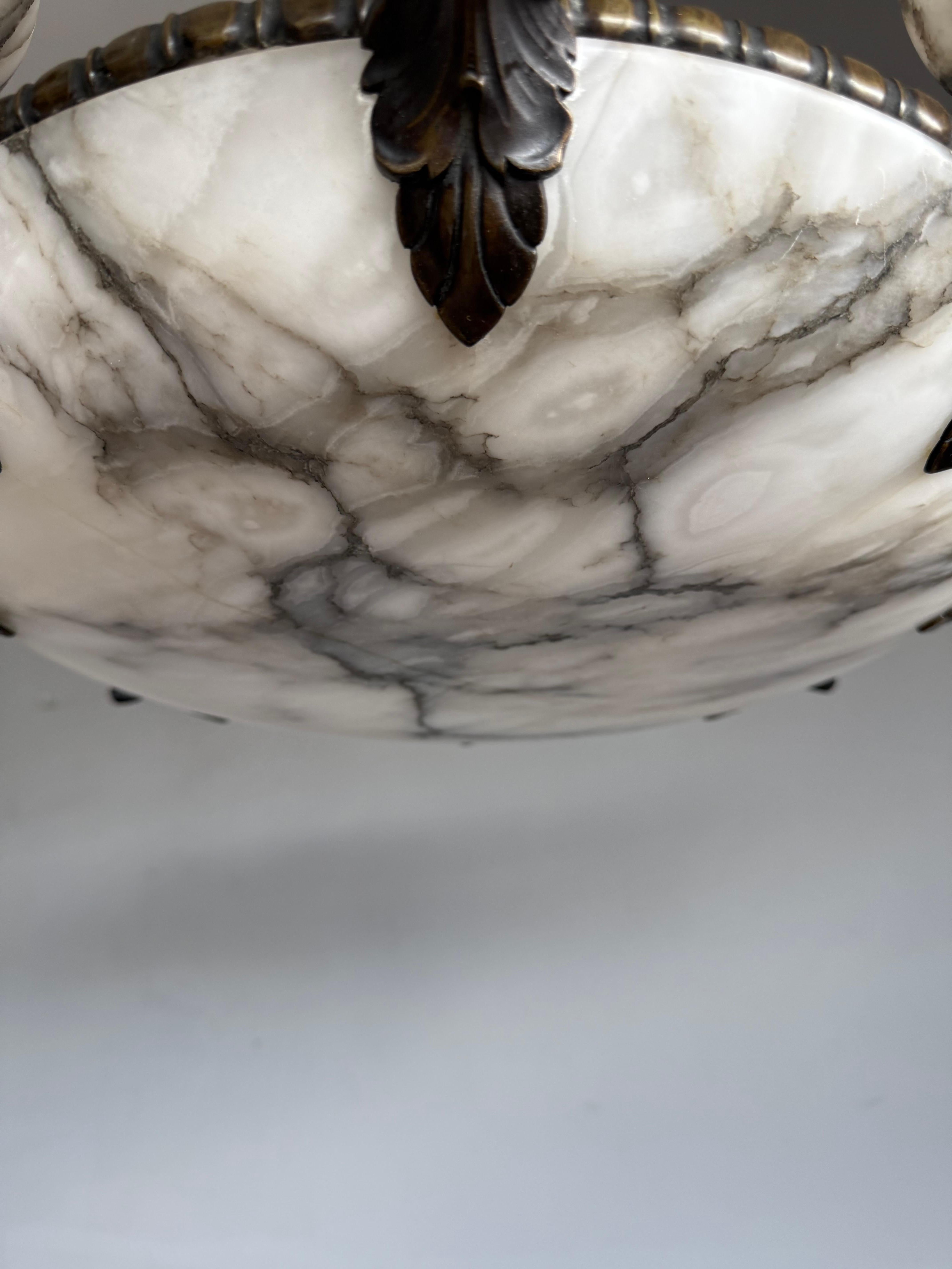 Métal Exquise & Extra Large Antique White & Black Alabaster & Bronze Chandelier 1910 en vente