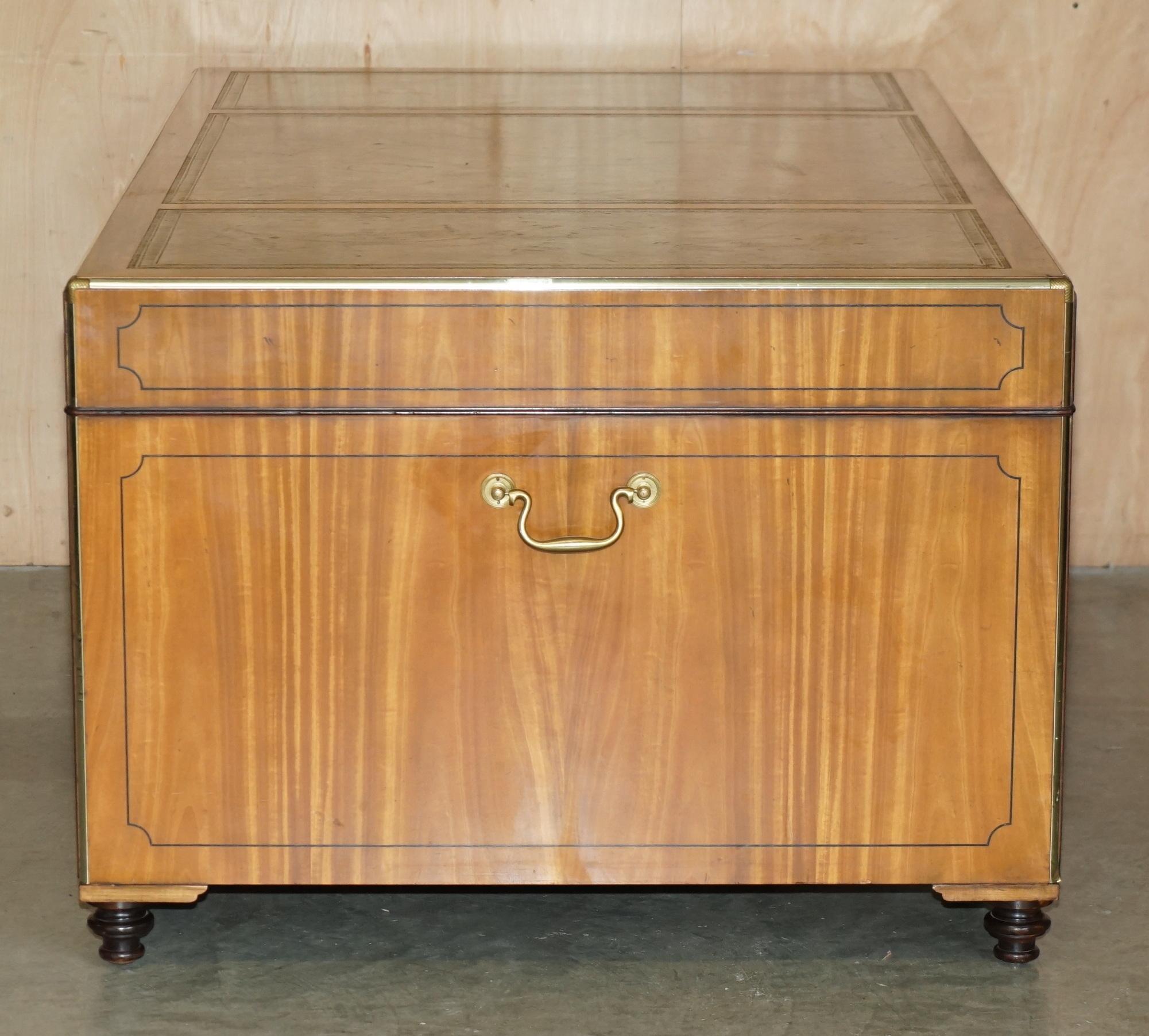 EXQUISITE EXTRA LARGE DOUBLE SiDED MILITARY CAMPAIGN TWIN PEDESTAL PARTNER DESK in vendita 1
