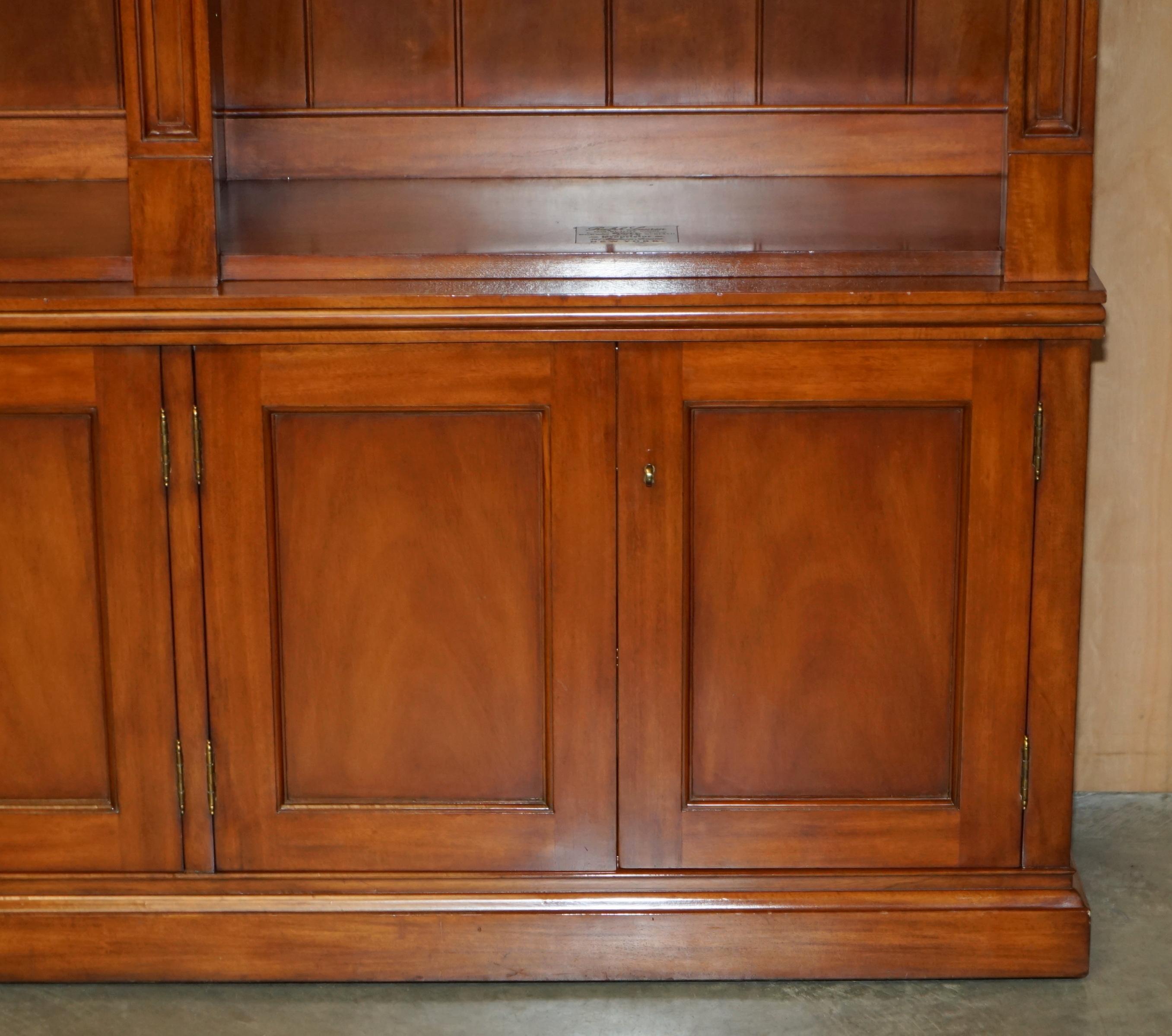 20th Century EXQUISITE EXTRA LARGE RALPH LAUREN HARDWOOD MADISON AVENUE OPEN LiBRARY BOOKCASE For Sale