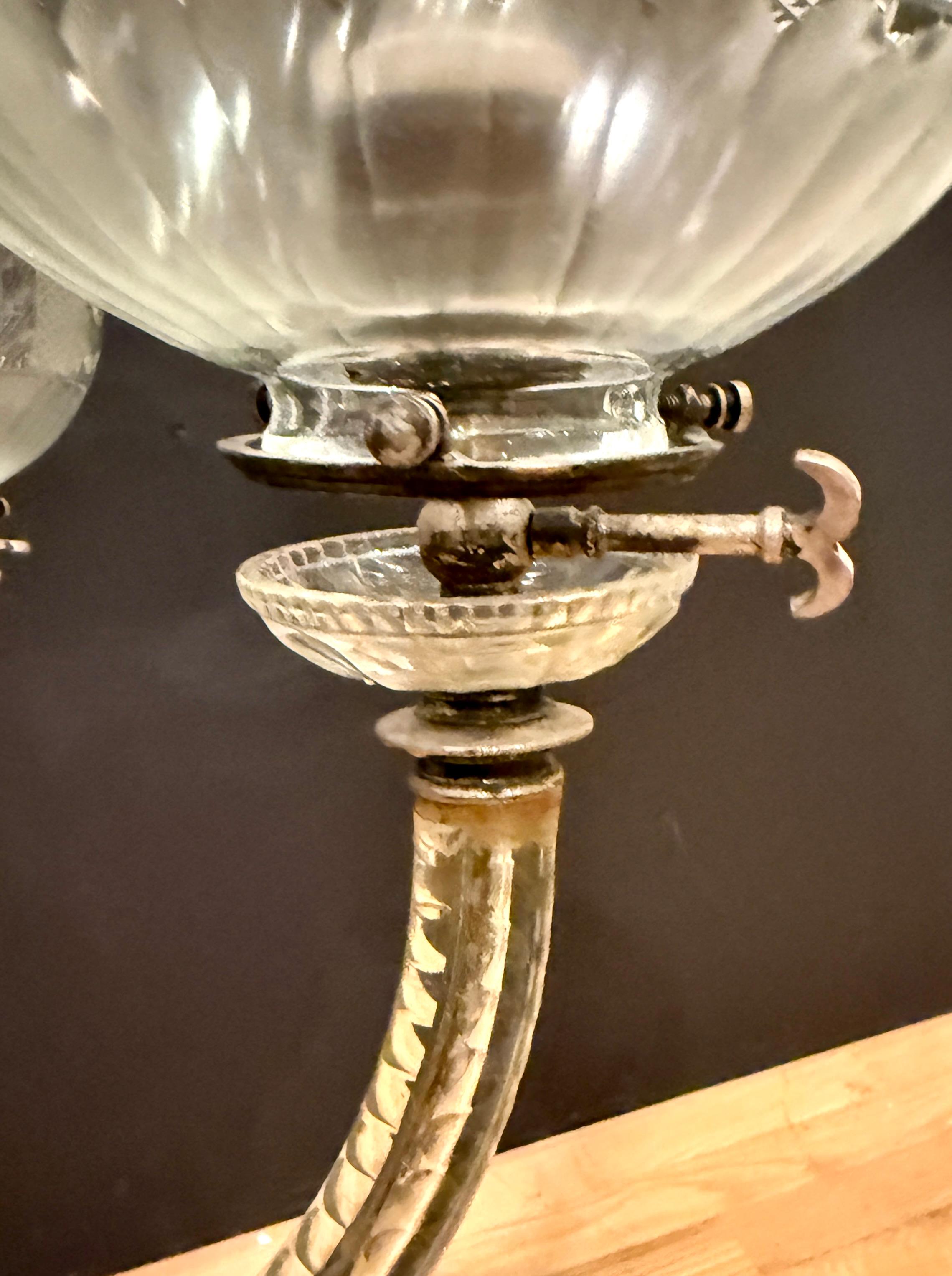 XX secolo Exquisite F. & C. Osler Style 12-Light Cut-Glass Chandelier in vendita