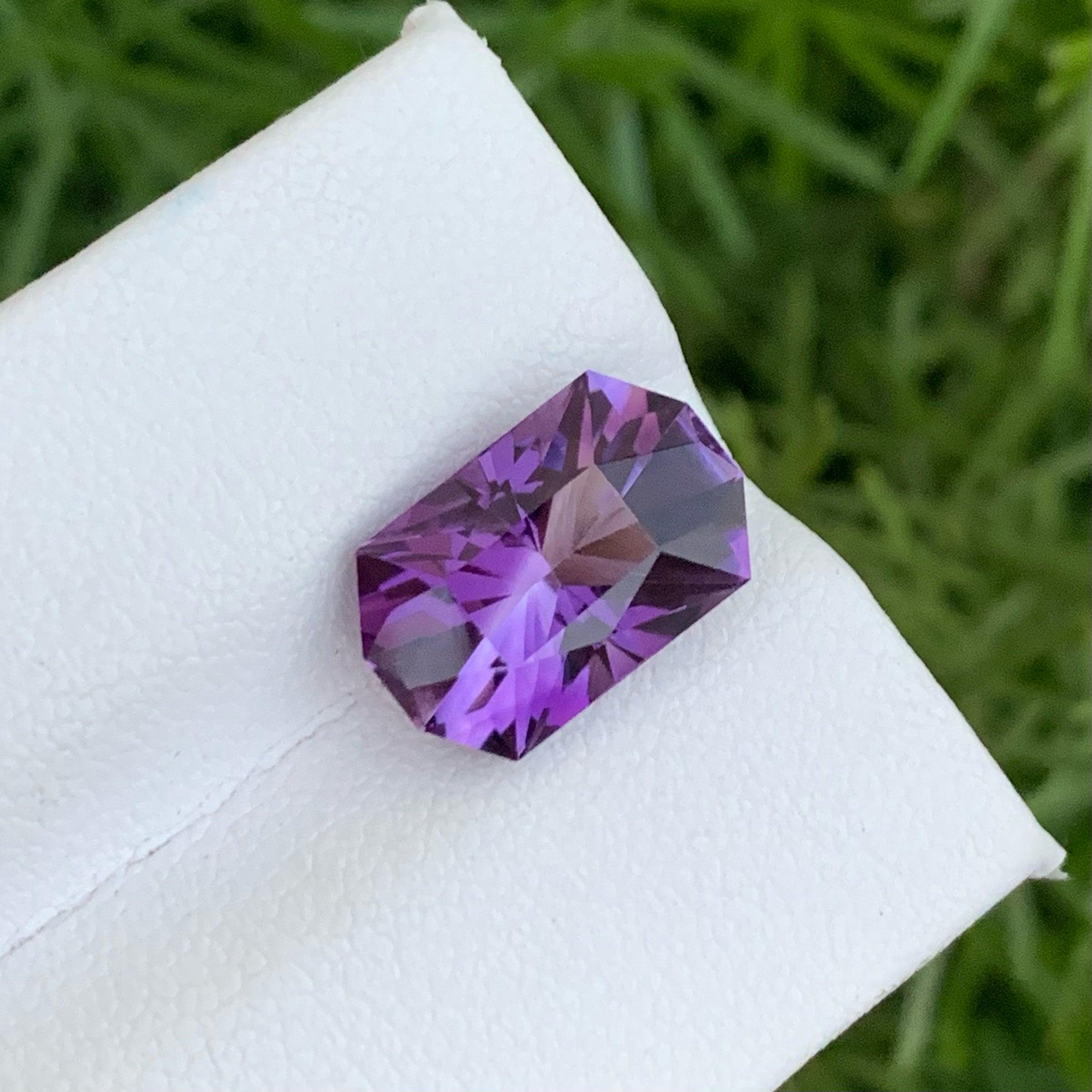 Modern Exquisite Fancy Cut Loose Amethyst Gemstone 4.35 Carats Amethyst Jewelry For Sale