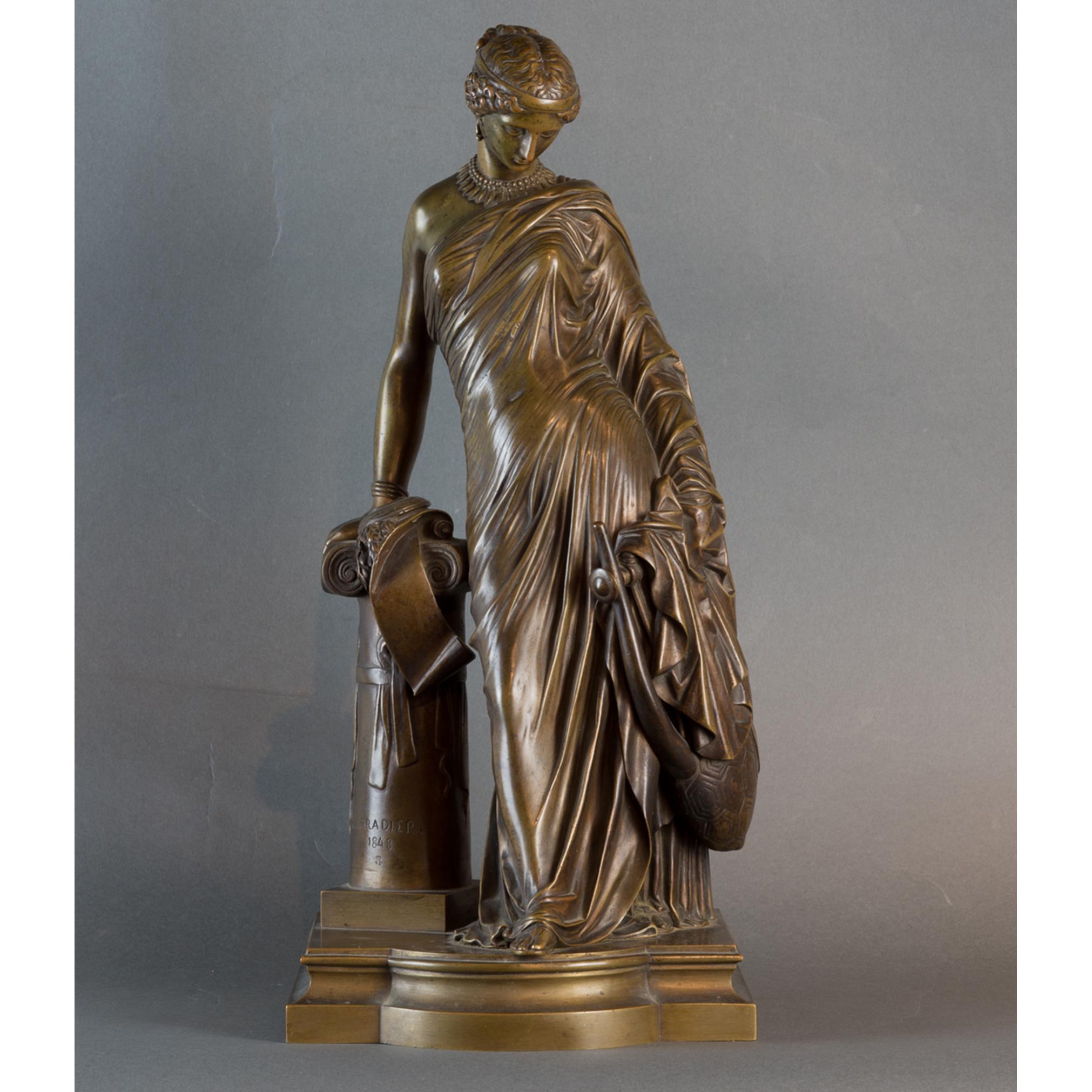 Exquisite Female Figural Bronze Statue In Good Condition In New York, NY