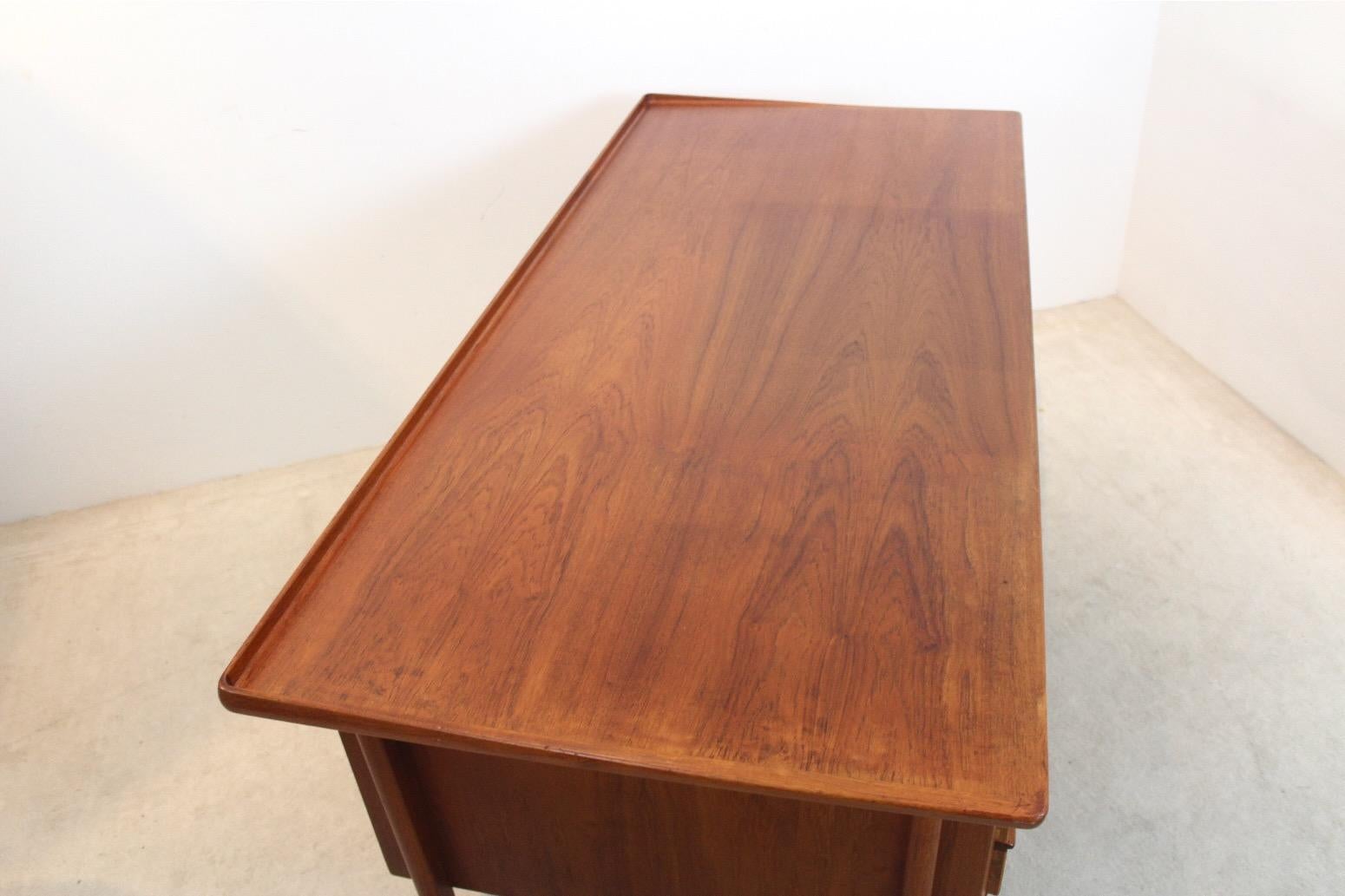 20th Century Exquisite Free-Standing Danish Mid-Century Writing Desk by Peter Løvig Nielsen