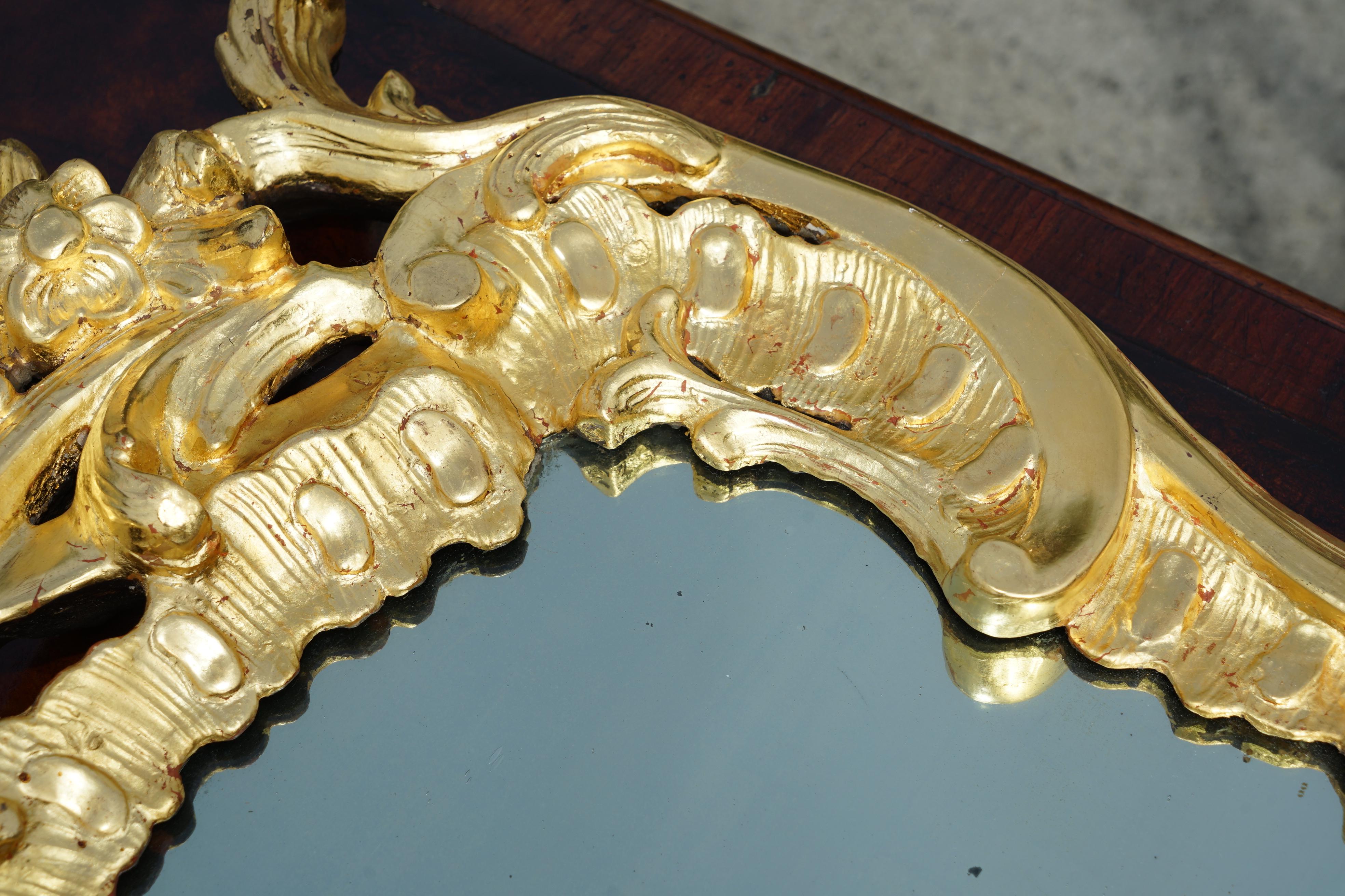 EXQUISITE FRENCH ANTIQUE LOUIS XV PERIOD 1770 GOLD GILT MiRROR WITH FOXED PLATE For Sale 6