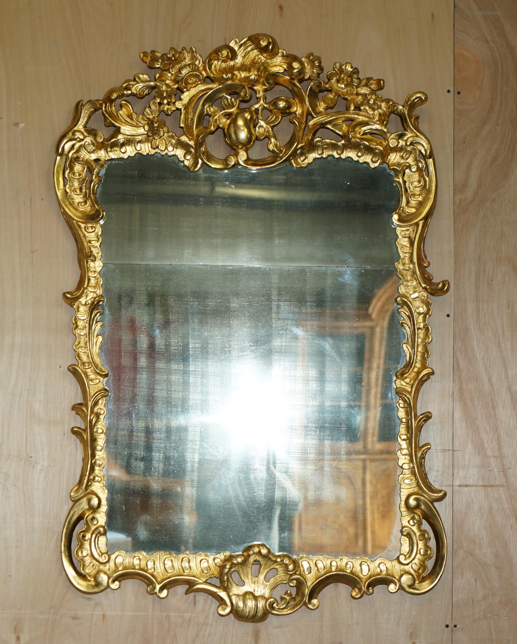 EXQUISITE FRENCH ANTIQUE LOUIS XV PERIOD 1770 GOLD GILT MiRROR WITH FOXED PLATE For Sale 8