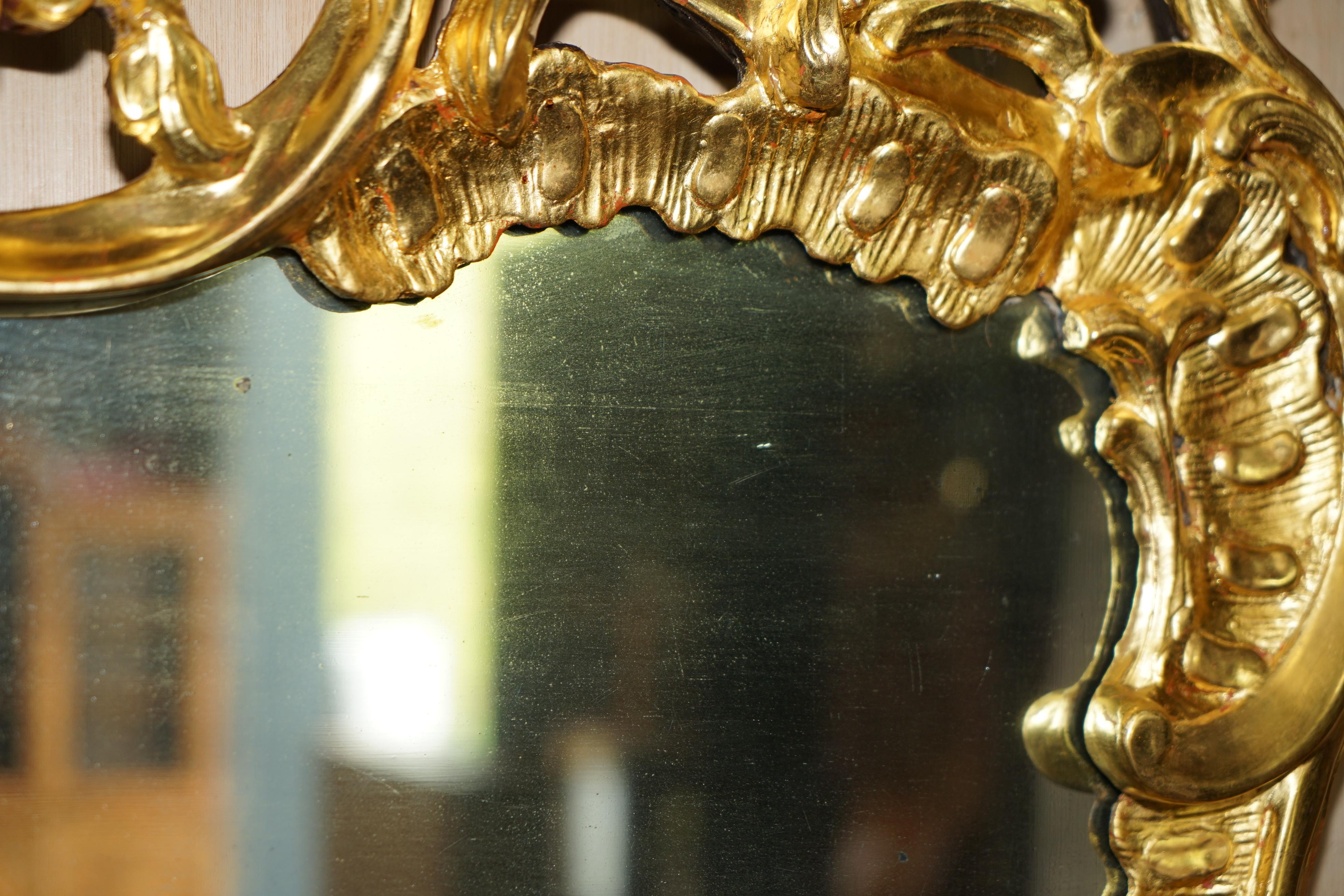 EXQUISITE FRENCH ANTIQUE LOUIS XV PERIOD 1770 GOLD GILT MiRROR WITH FOXED PLATE For Sale 10