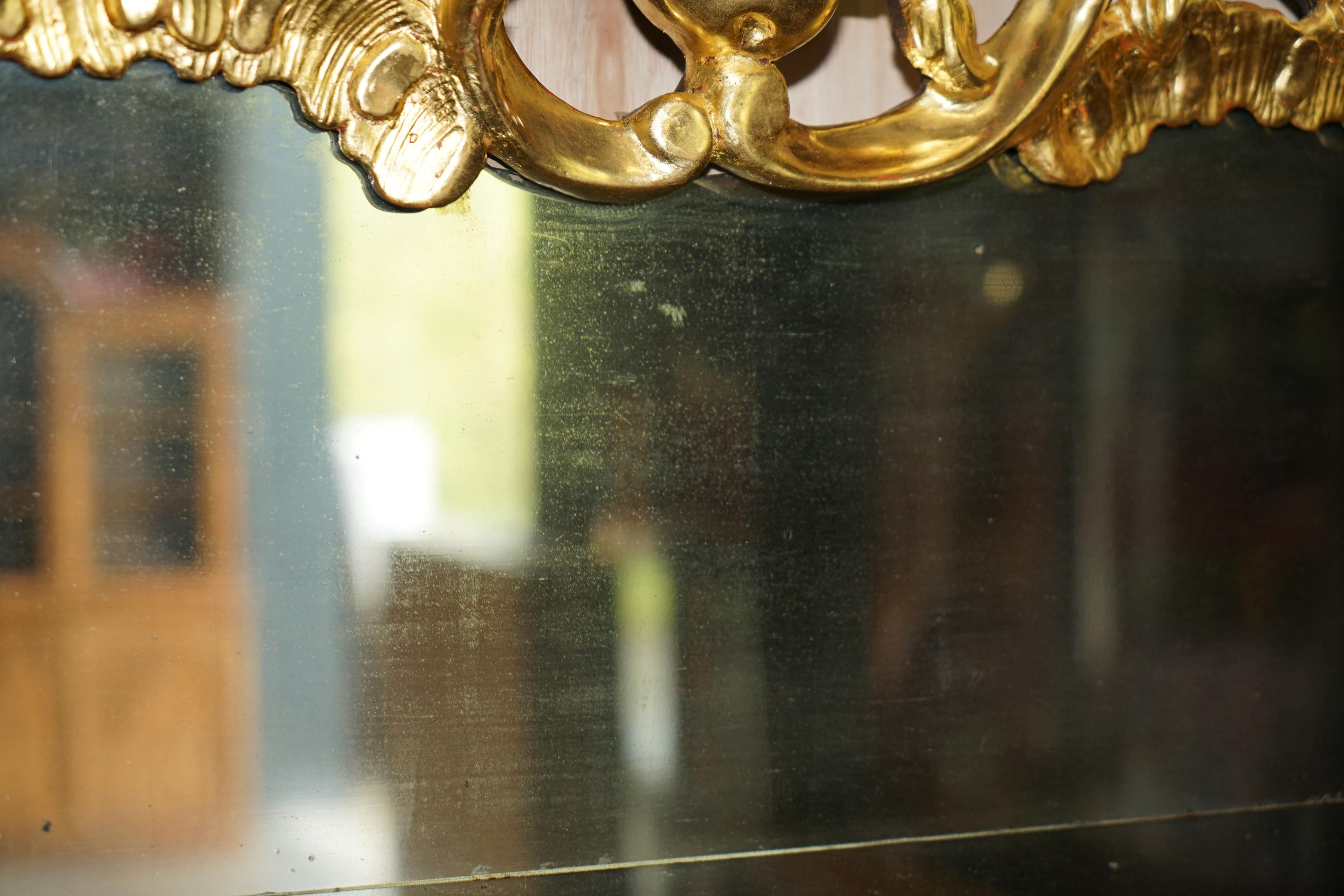 EXQUISITE FRENCH ANTIQUE LOUIS XV PERIOD 1770 GOLD GILT MiRROR WITH FOXED PLATE For Sale 11