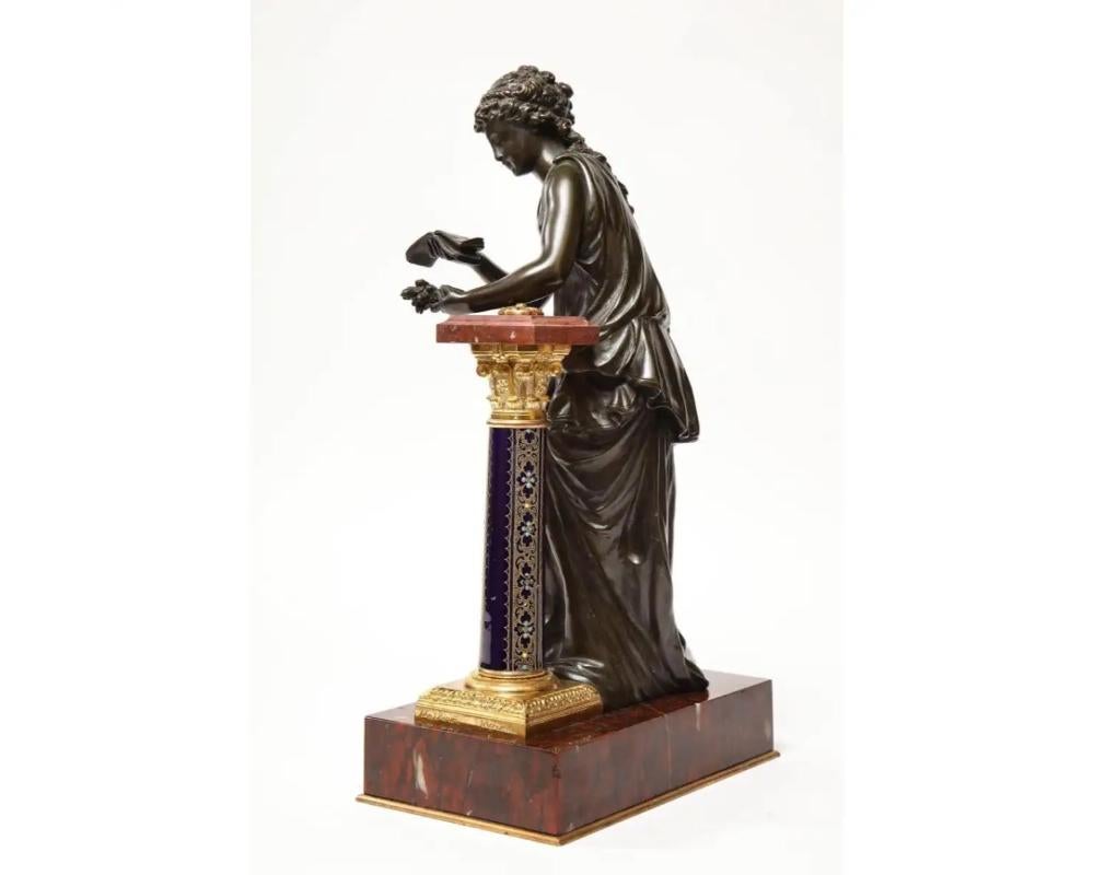 Exquise sculpture française en bronze, marbre rouge et porcelaine de Sèvres en vente 3