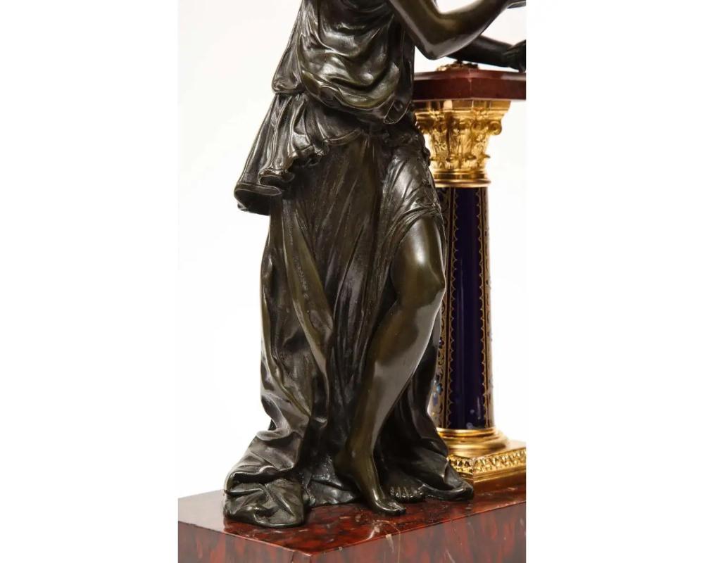 Exquise sculpture française en bronze, marbre rouge et porcelaine de Sèvres en vente 7